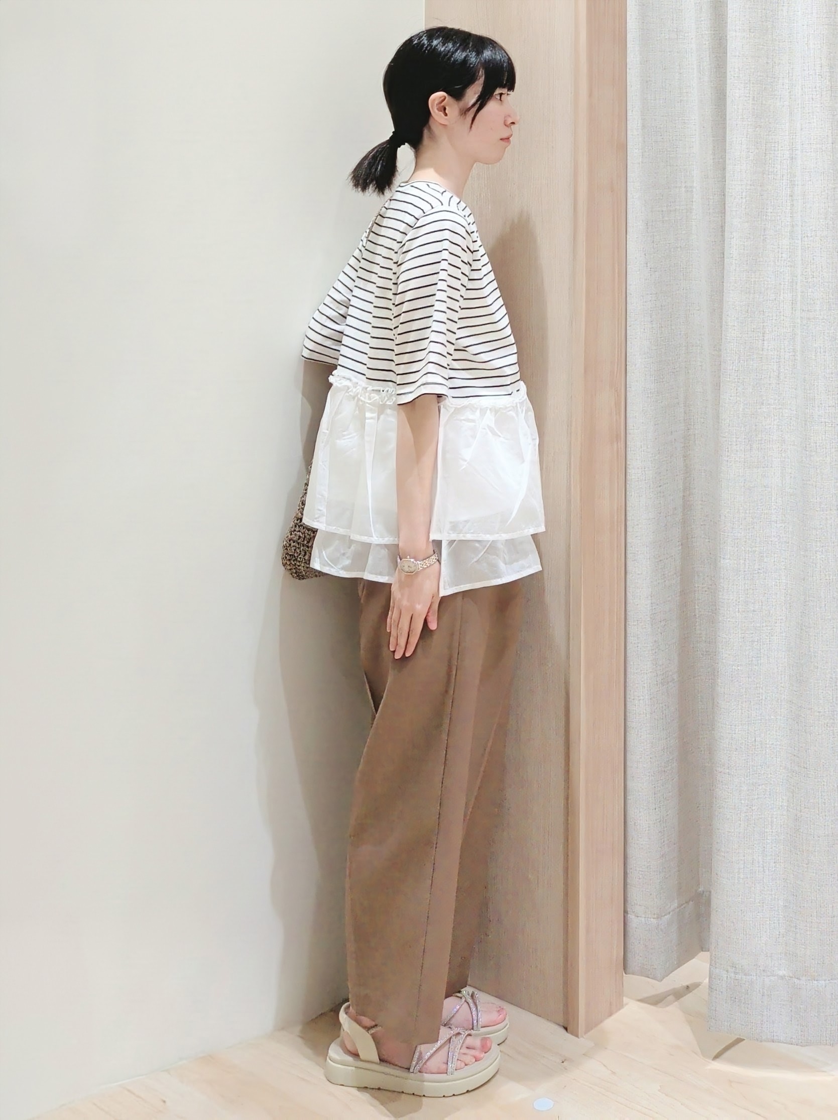 Yuiさんの「grove｜【体型カバー】INせず決まる、ウエストシアーフリルTシャツ」を使ったコーディネート