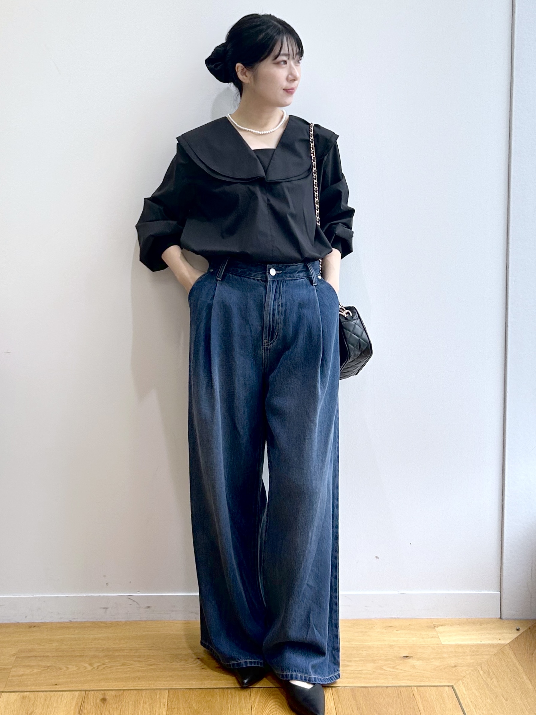 RINAさんの「OPAQUE.CLIP｜タックワイドデニムパンツ【洗濯機OK】」を使ったコーディネート