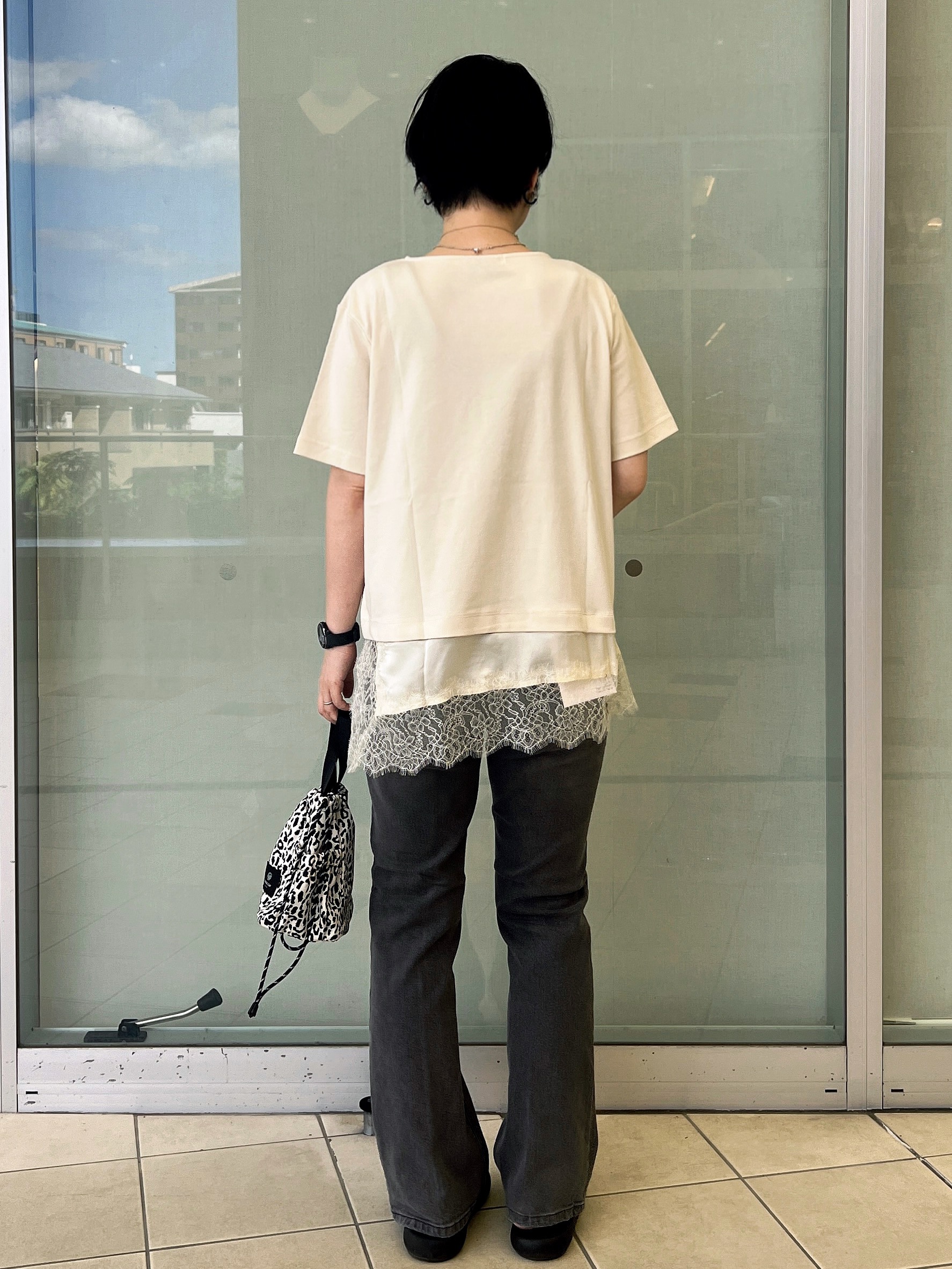 yo-koさんの「OPAQUE.CLIP｜裾レースアシメカットソー【洗濯機OK】」を使ったコーディネート