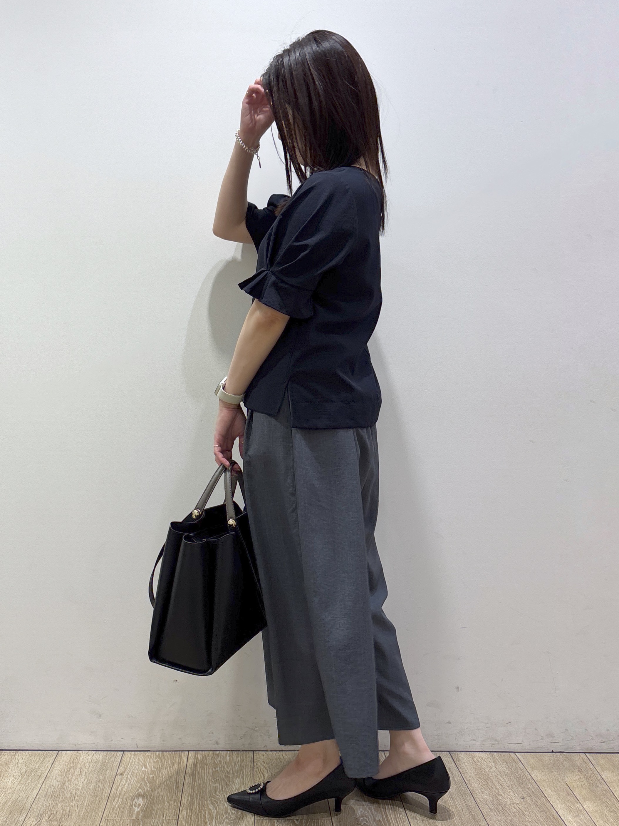 mameさんの「index｜【接触冷感／吸水速乾】タックパフスリーブブラウス《防シワ／洗濯機OK／XS～3L／8col》」を使ったコーディネート