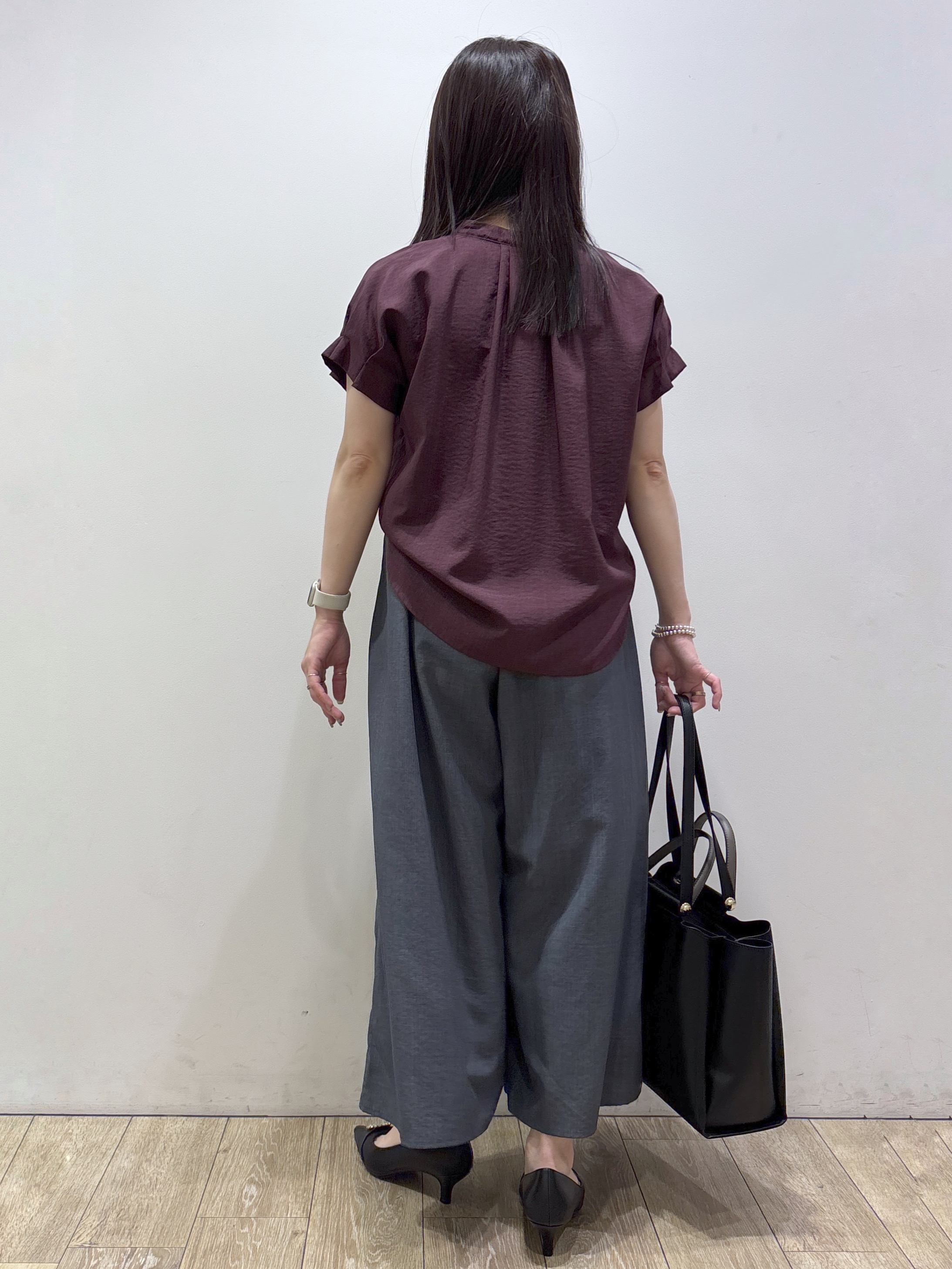 mameさんの「index｜【接触冷感／吸水速乾】タックスキッパーブラウス《防シワ／イージーアイロン／洗濯機OK／9col》」を使ったコーディネート
