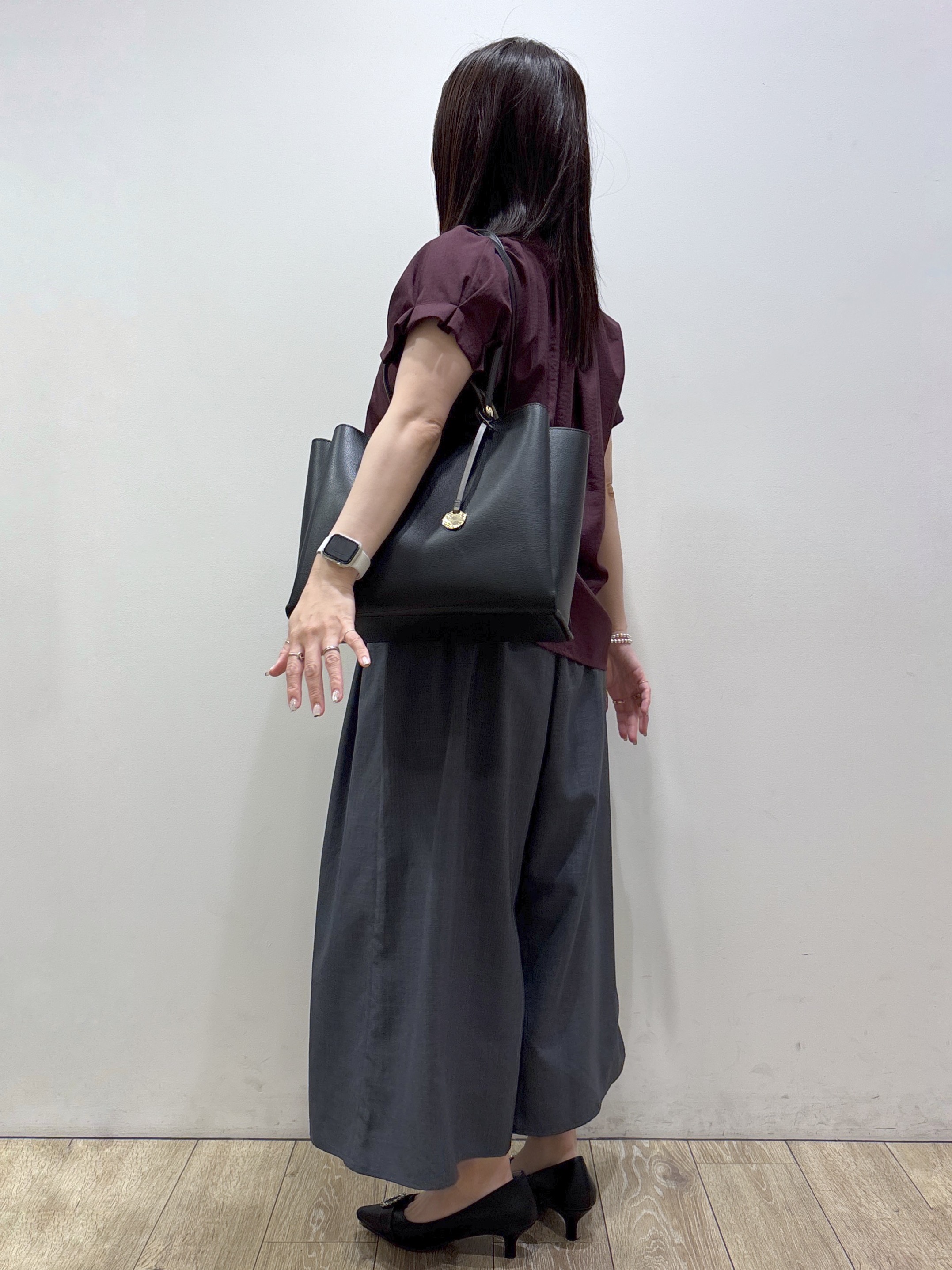 mameさんの「index｜【接触冷感／吸水速乾】タックスキッパーブラウス《防シワ／イージーアイロン／洗濯機OK／9col》」を使ったコーディネート