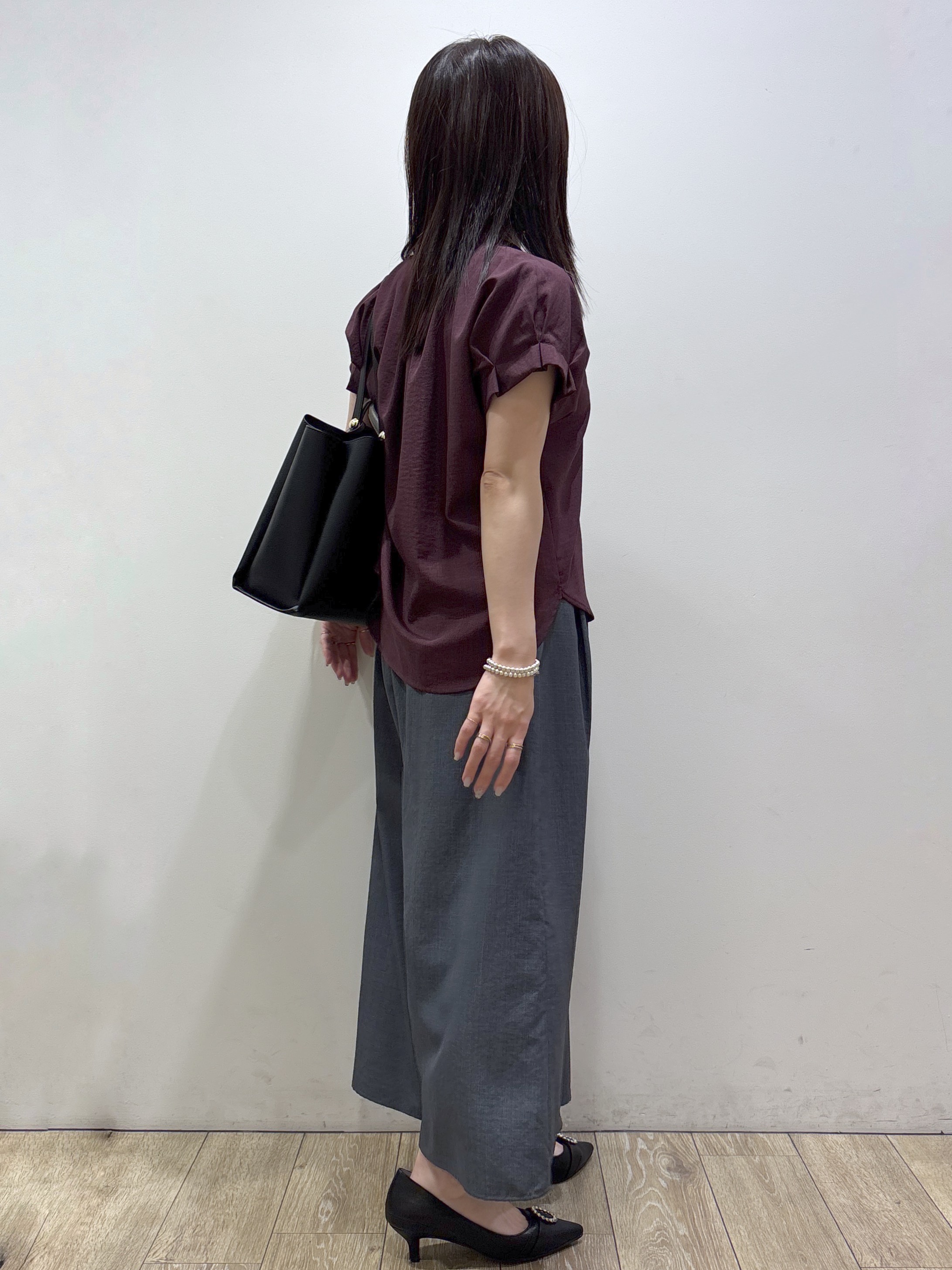 mameさんの「index｜【接触冷感／吸水速乾】タックスキッパーブラウス《防シワ／イージーアイロン／洗濯機OK／9col》」を使ったコーディネート