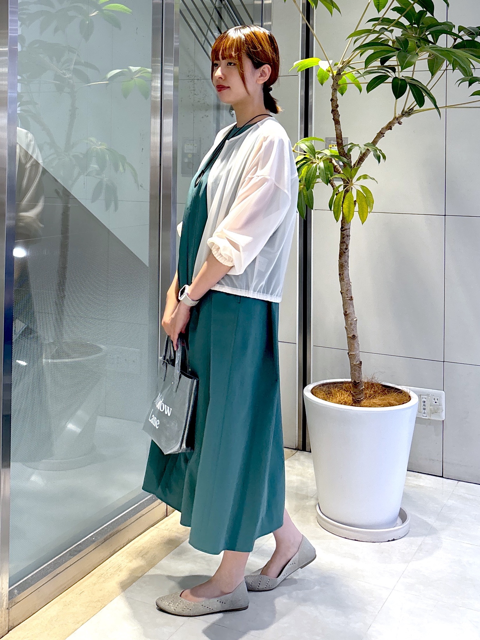yukaさんの「UNTITLED｜トリコットシアーブラウス」を使ったコーディネート