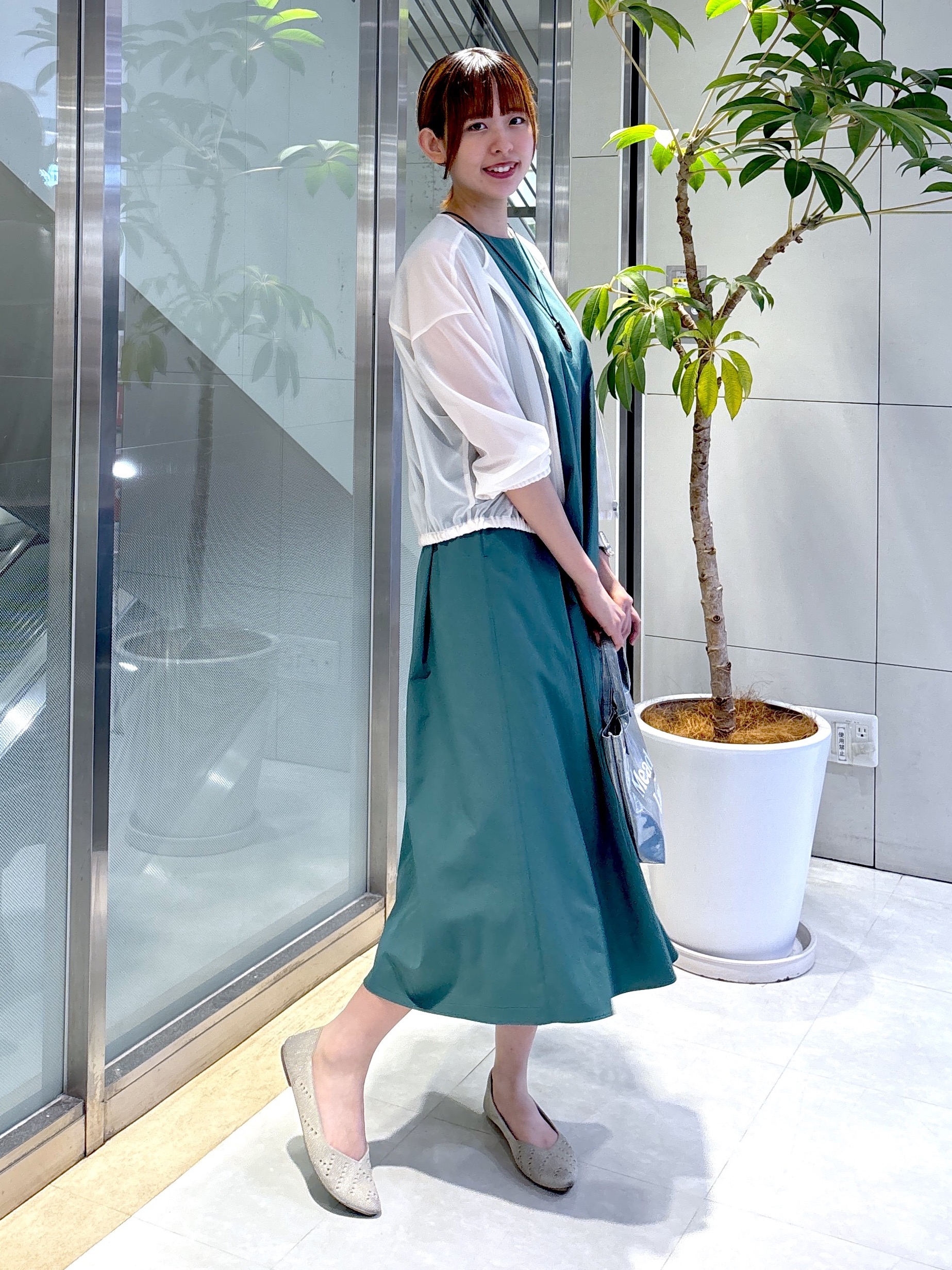 yukaさんの「UNTITLED｜トリコットシアーブラウス」を使ったコーディネート