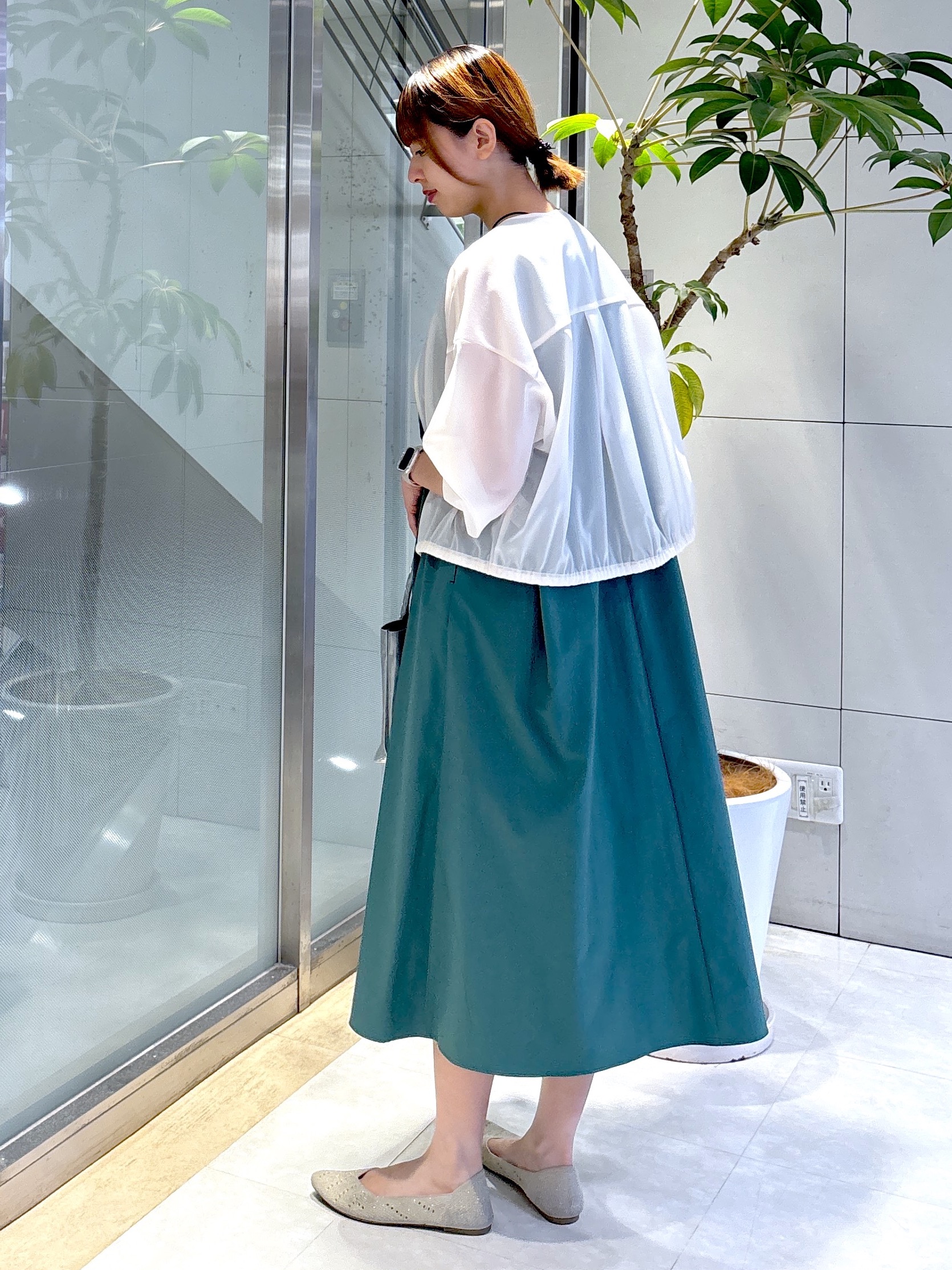 yukaさんの「UNTITLED｜トリコットシアーブラウス」を使ったコーディネート