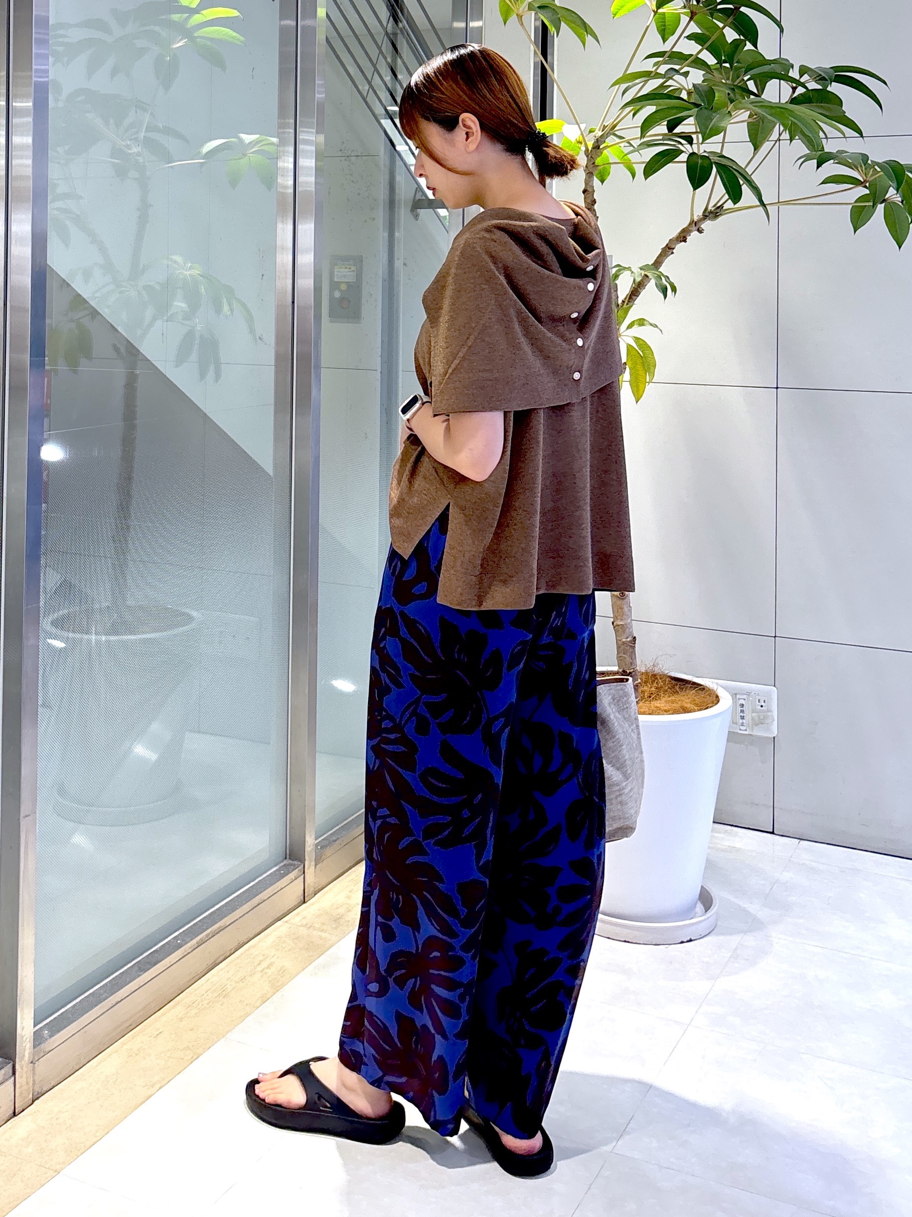 yukaさんの「UNTITLED｜【アンサンブル可】前後2WAYカーディガン」を使ったコーディネート