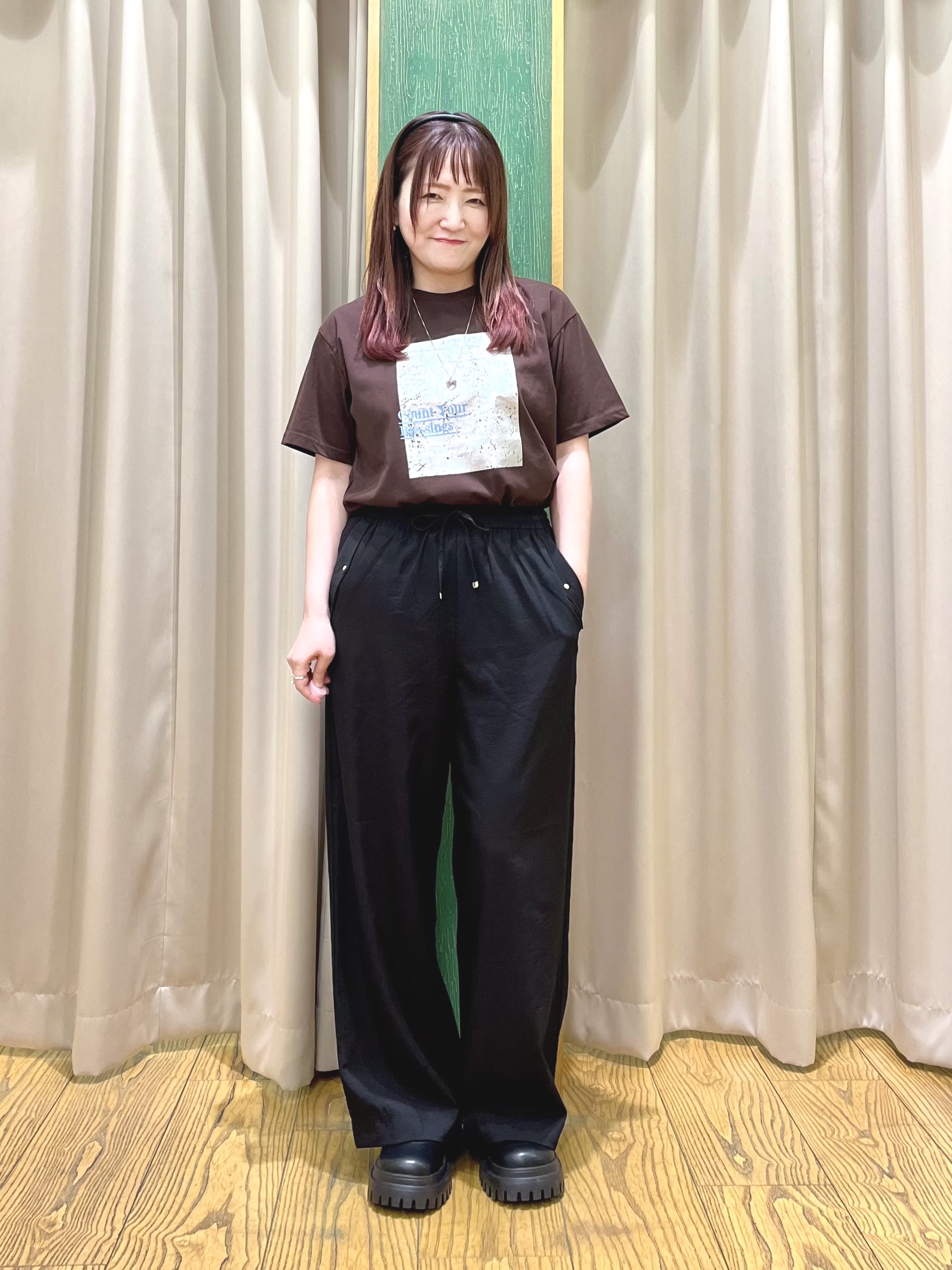 ゆっきーさんの「SHOO･LA･RUE｜【ひんやり/S-LL】選べる4柄　デイリー使いにぴったりな 大人の頼れるTシャツ」を使ったコーディネート