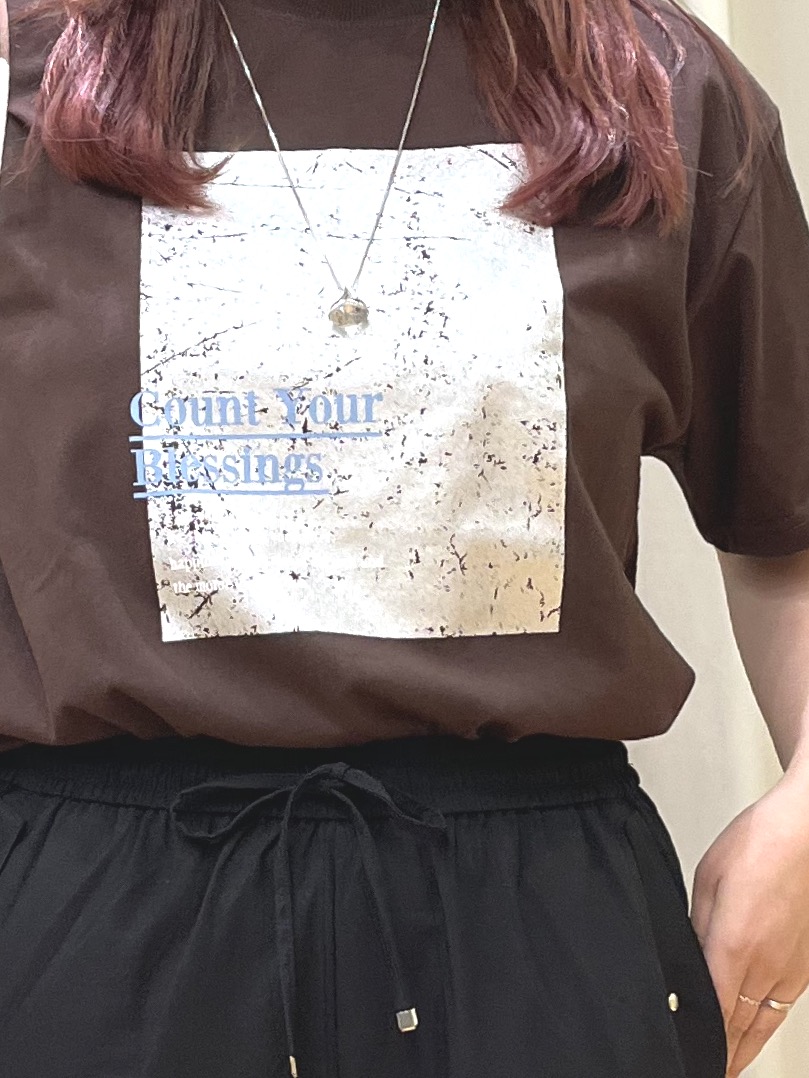 ゆっきーさんの「SHOO･LA･RUE｜【ひんやり/S-LL】選べる4柄　デイリー使いにぴったりな 大人の頼れるTシャツ」を使ったコーディネート