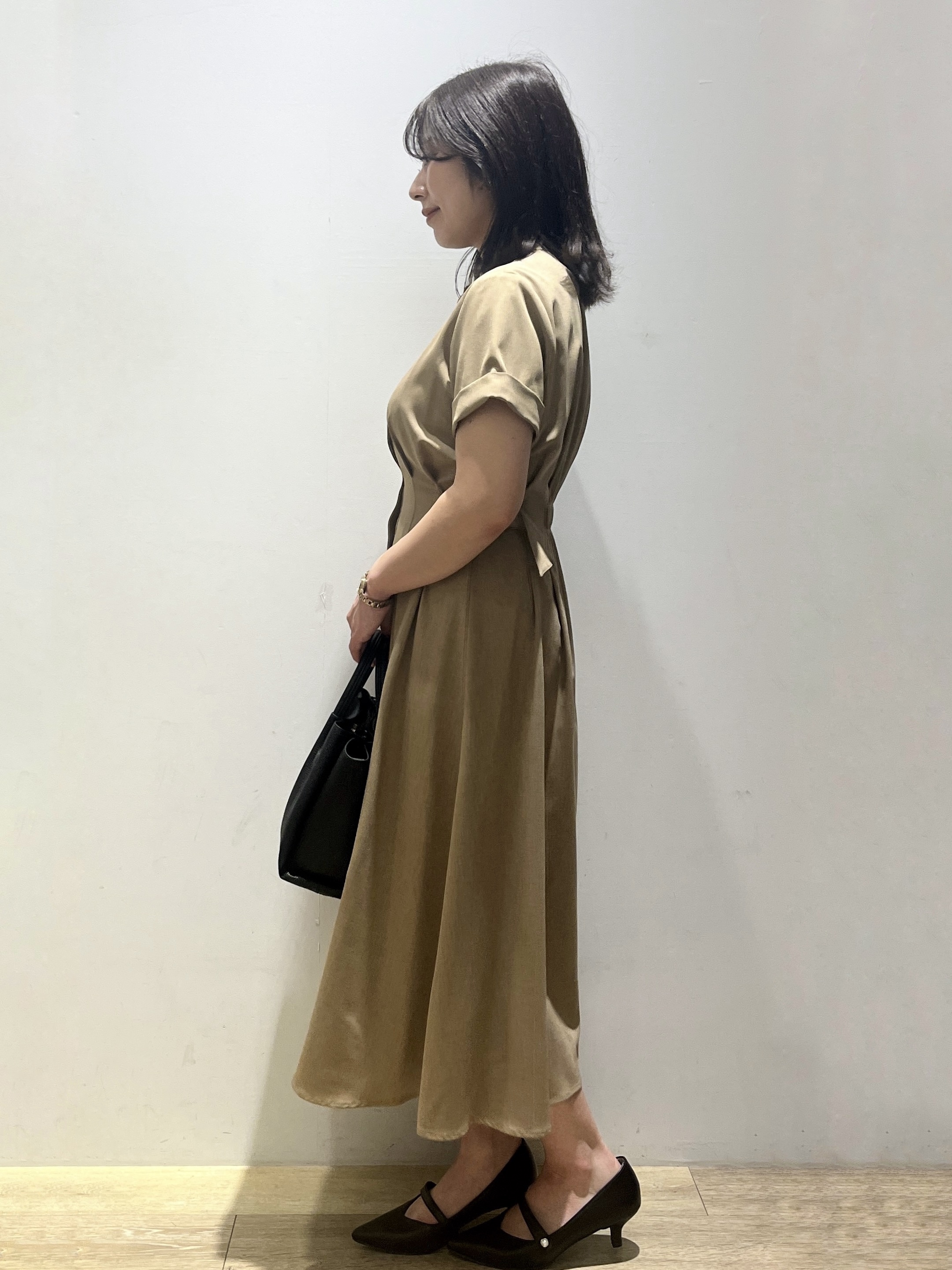 さやかさんの「index｜【接触冷感／吸水速乾／UVケア】リネンライクサイドベルトシャツワンピース《透け防止／洗濯機OK》」を使ったコーディネート