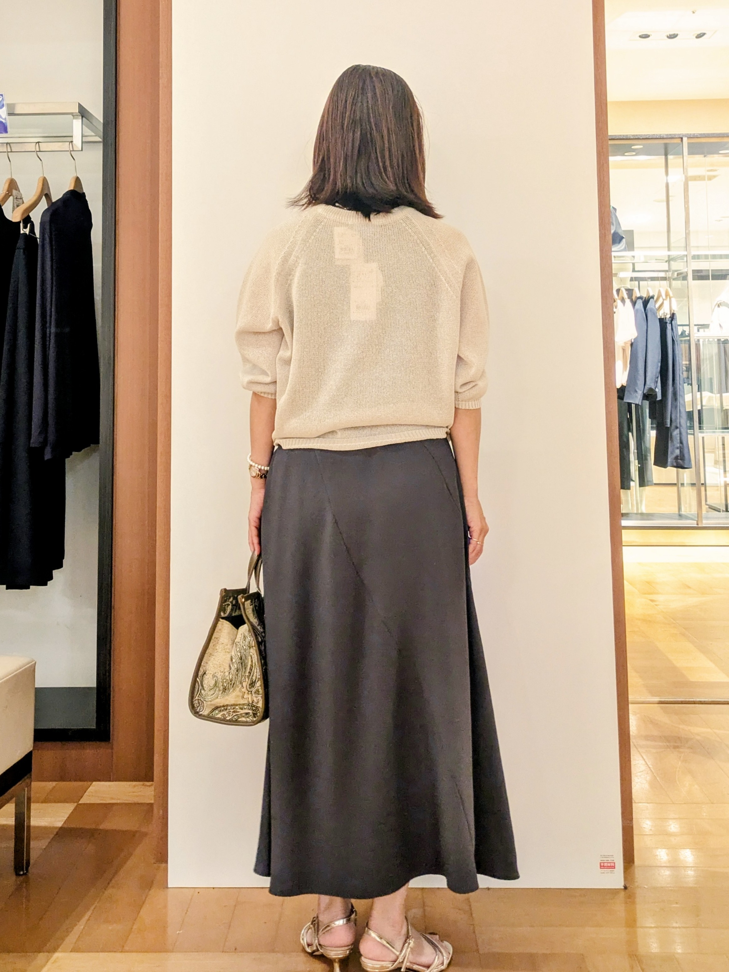laverさんの「UNTITLED｜【洗える/ゆったり】クルーネックドライニット」を使ったコーディネート