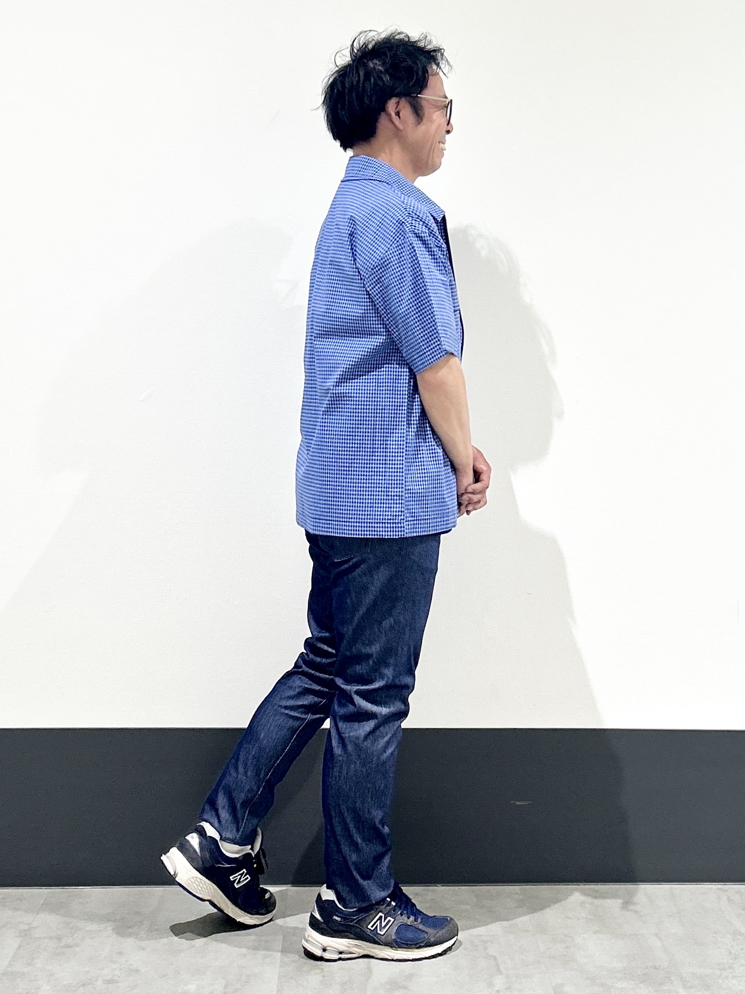 KENJI Iさんの「THE SHOP TK｜【セットアップ可／洗濯機OK】アソート ジップ半袖シャツ」を使ったコーディネート