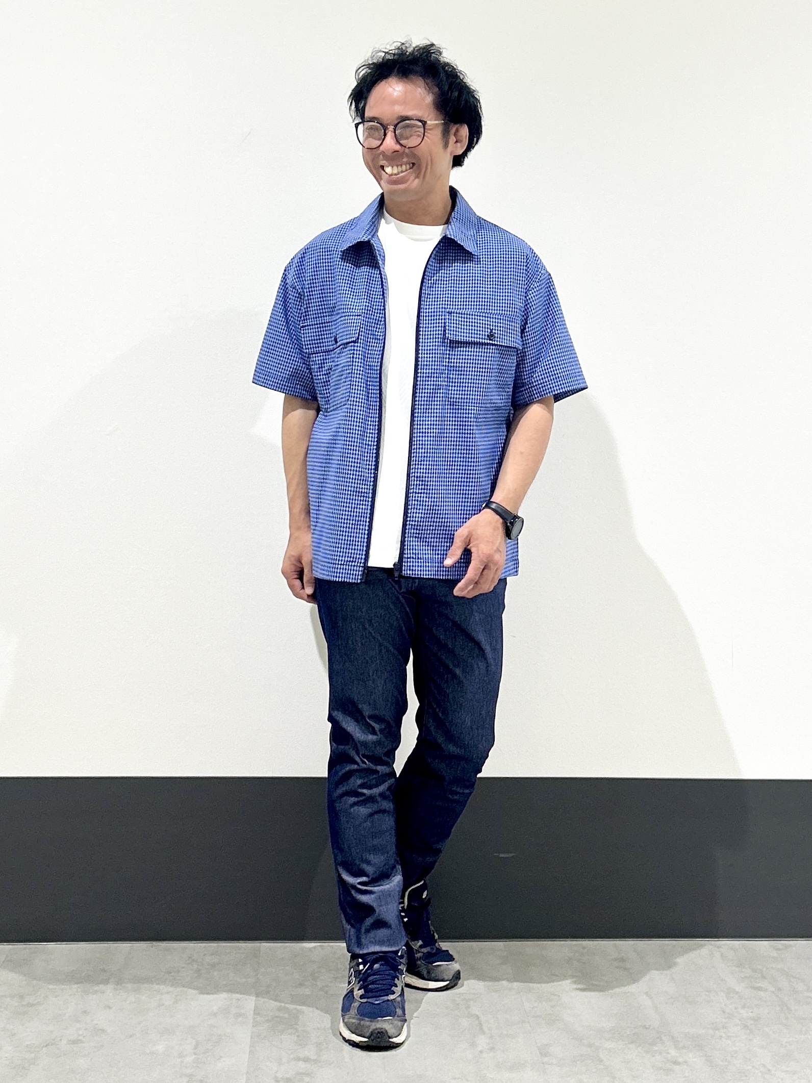 KENJI Iさんの「THE SHOP TK｜【セットアップ可／洗濯機OK】アソート ジップ半袖シャツ」を使ったコーディネート