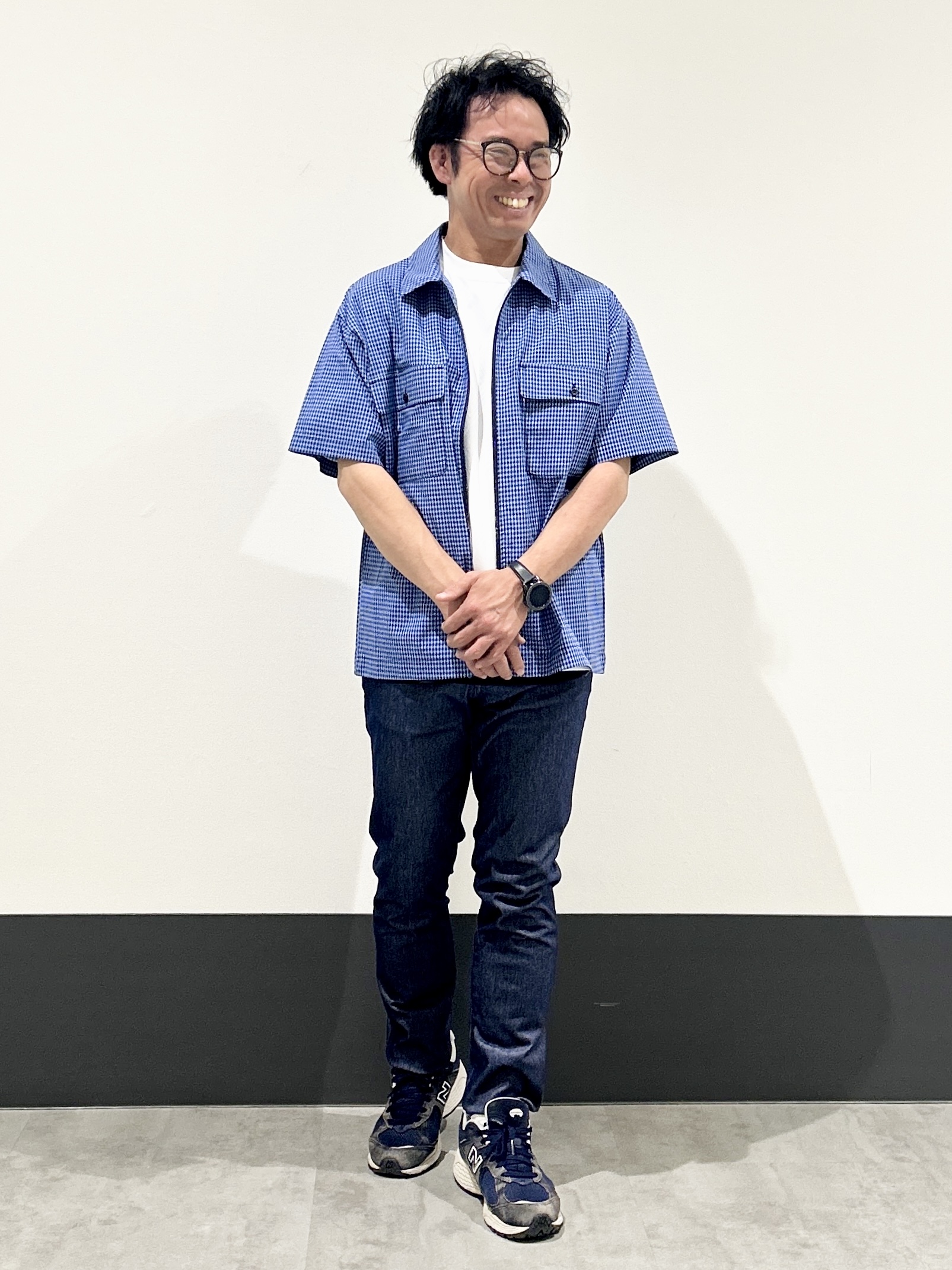 KENJI Iさんの「THE SHOP TK｜【セットアップ可／洗濯機OK】アソート ジップ半袖シャツ」を使ったコーディネート