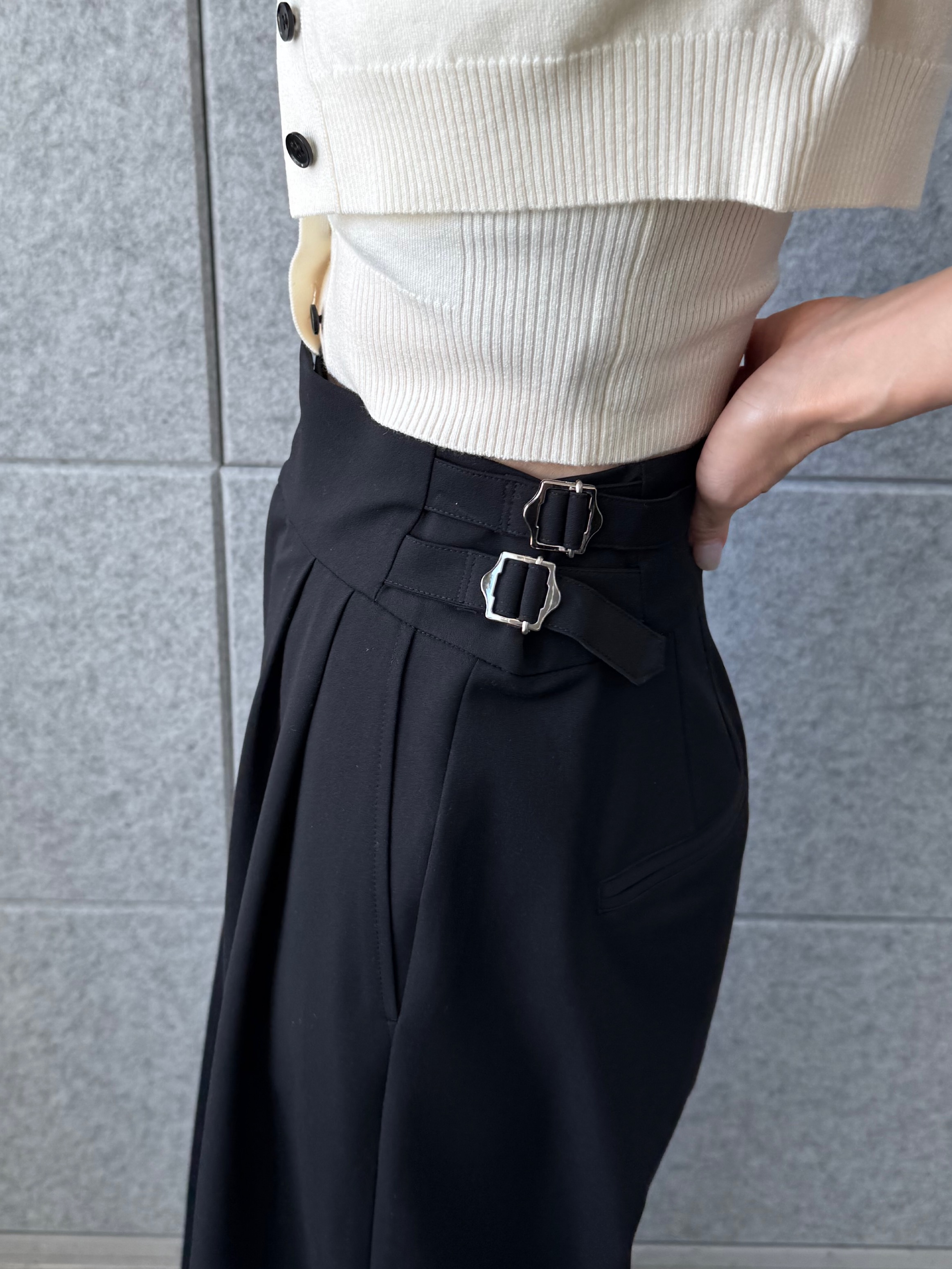 designer yukaさんの「CODE A｜bound edge pants」を使ったコーディネート