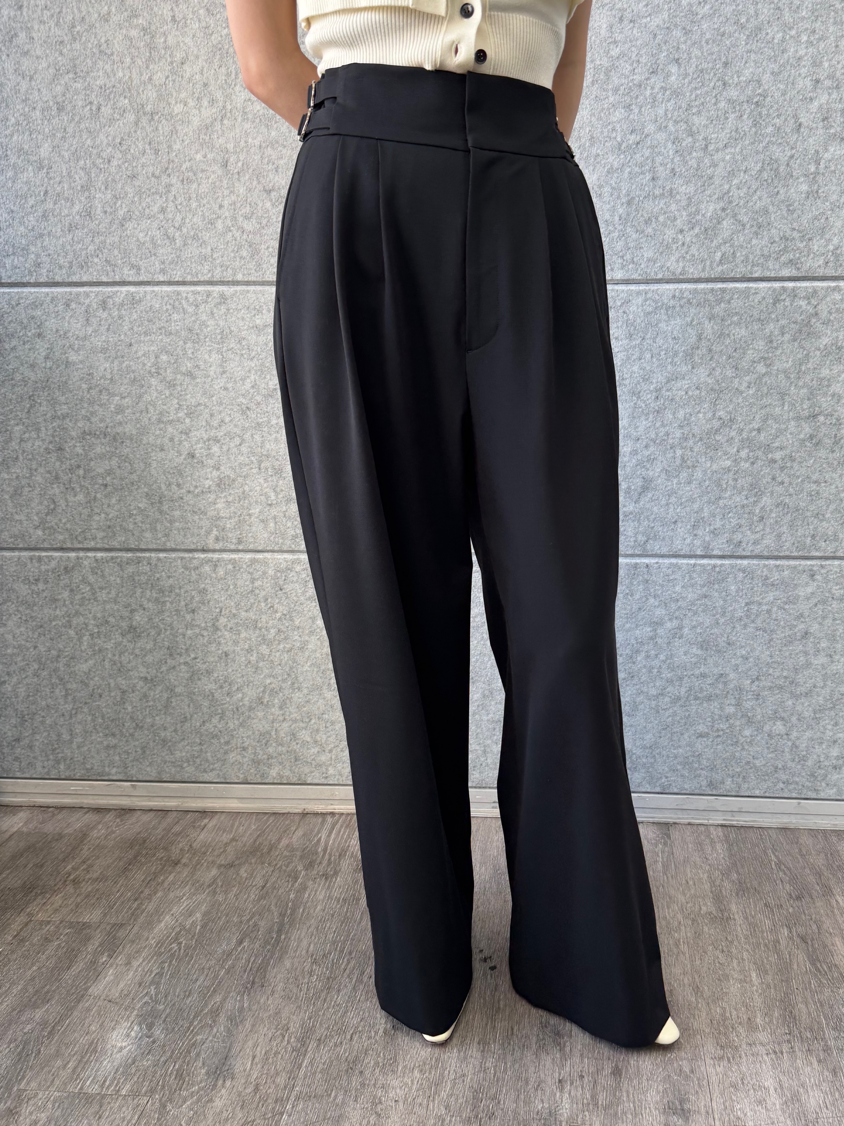 designer yukaさんの「CODE A｜bound edge pants」を使ったコーディネート