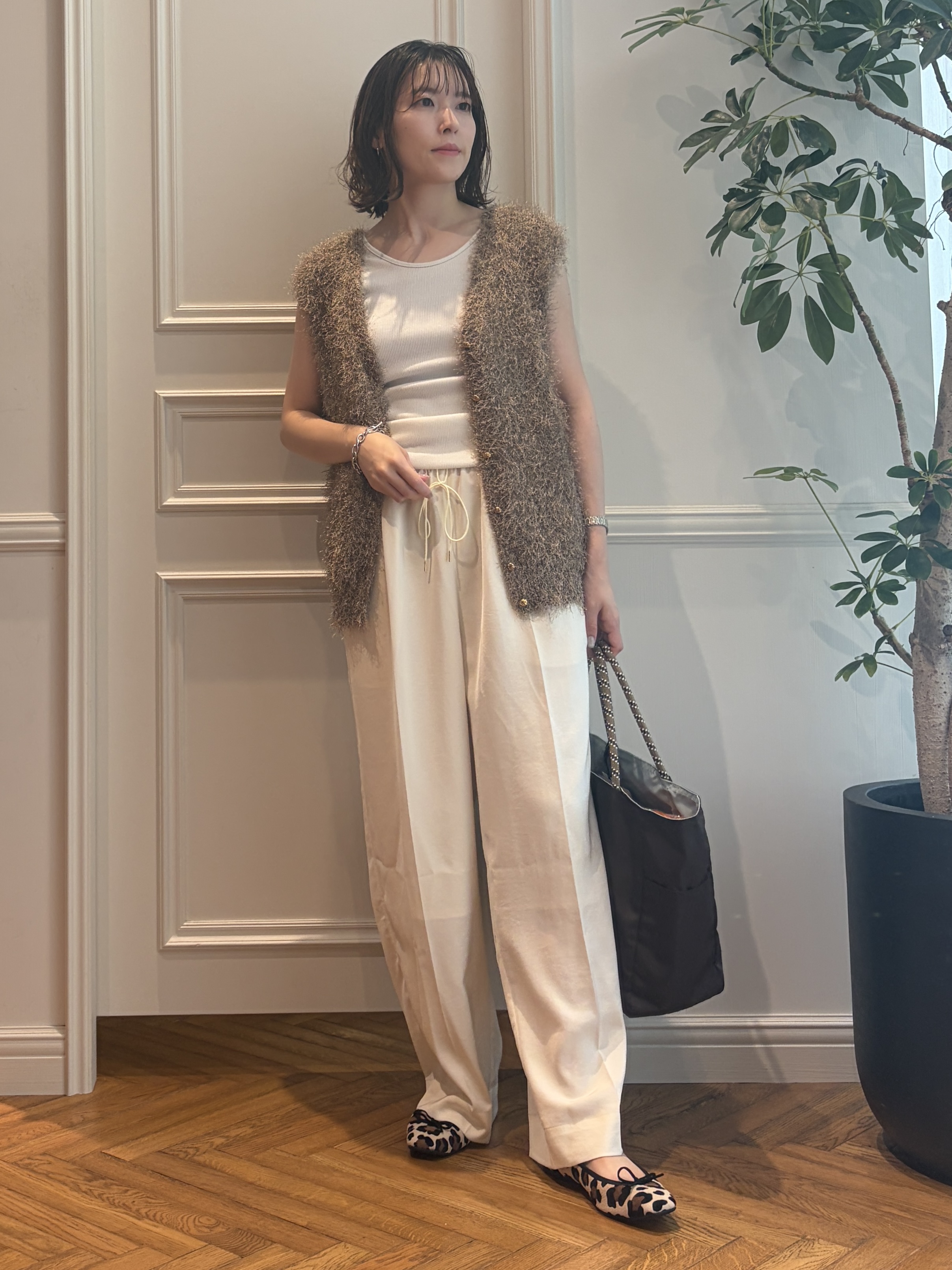 nakaoさんの「DRESSTERIOR｜フェザーヤーン2WAYニットプルオーバー」を使ったコーディネート