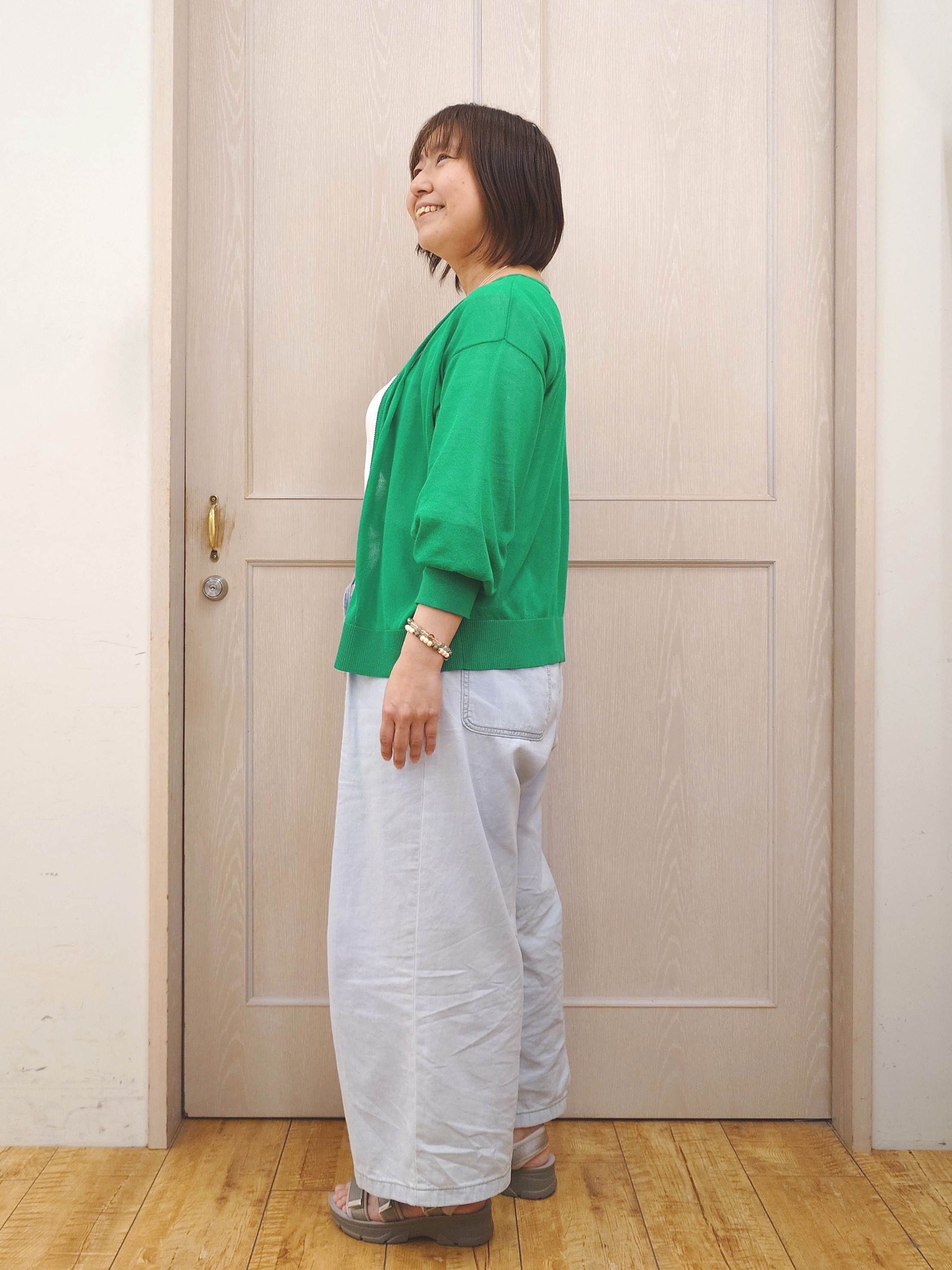 とろろさんの「SHOO･LA･RUE｜【ひんやり/洗濯機可/S-LL】程よいVネックですっきり魅せる ジップアップ 7分袖シアーカーディガ」を使ったコーディネート