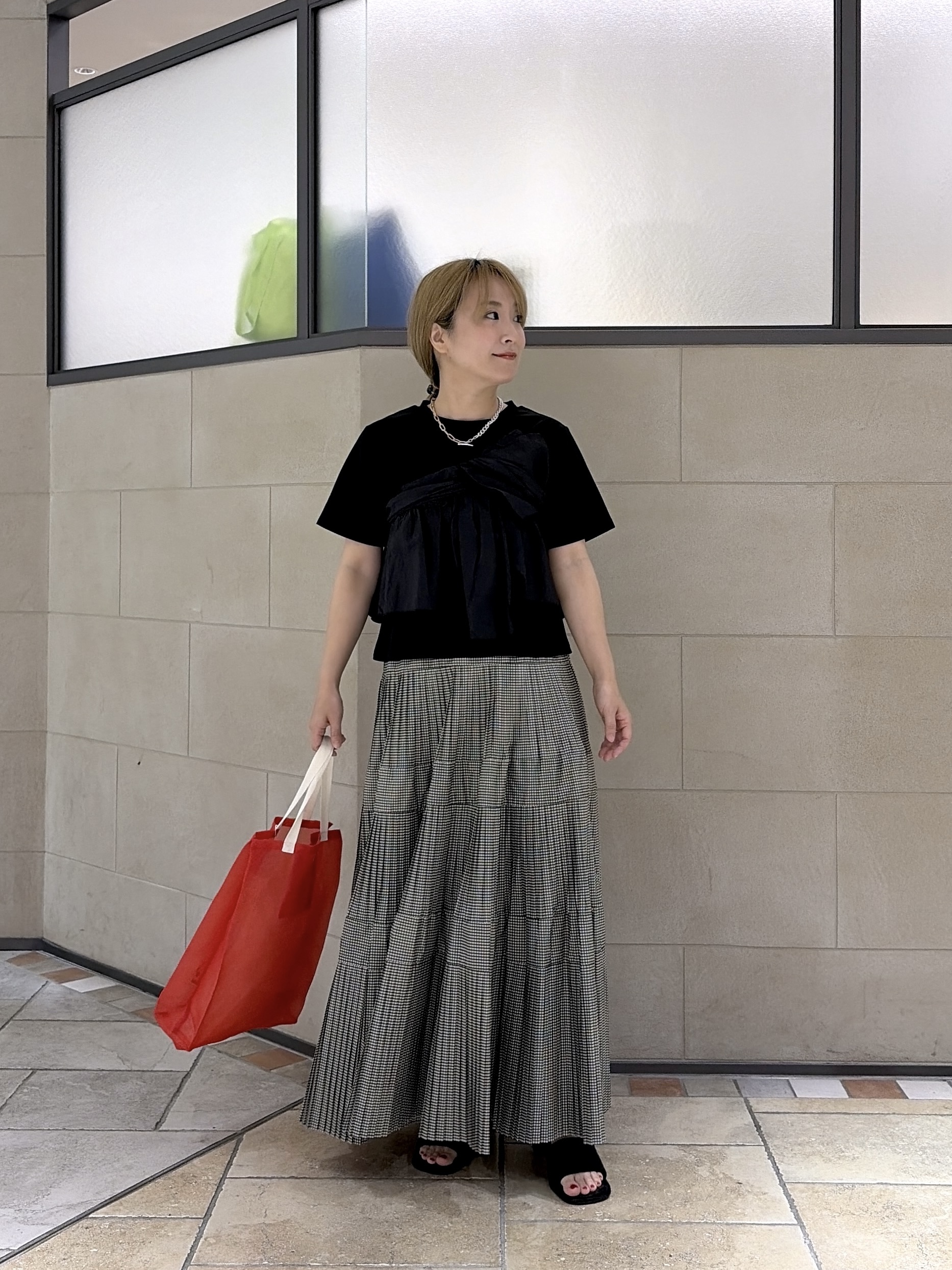 よねさんの「INDIVI｜ツイストドッキングTシャツ」を使ったコーディネート