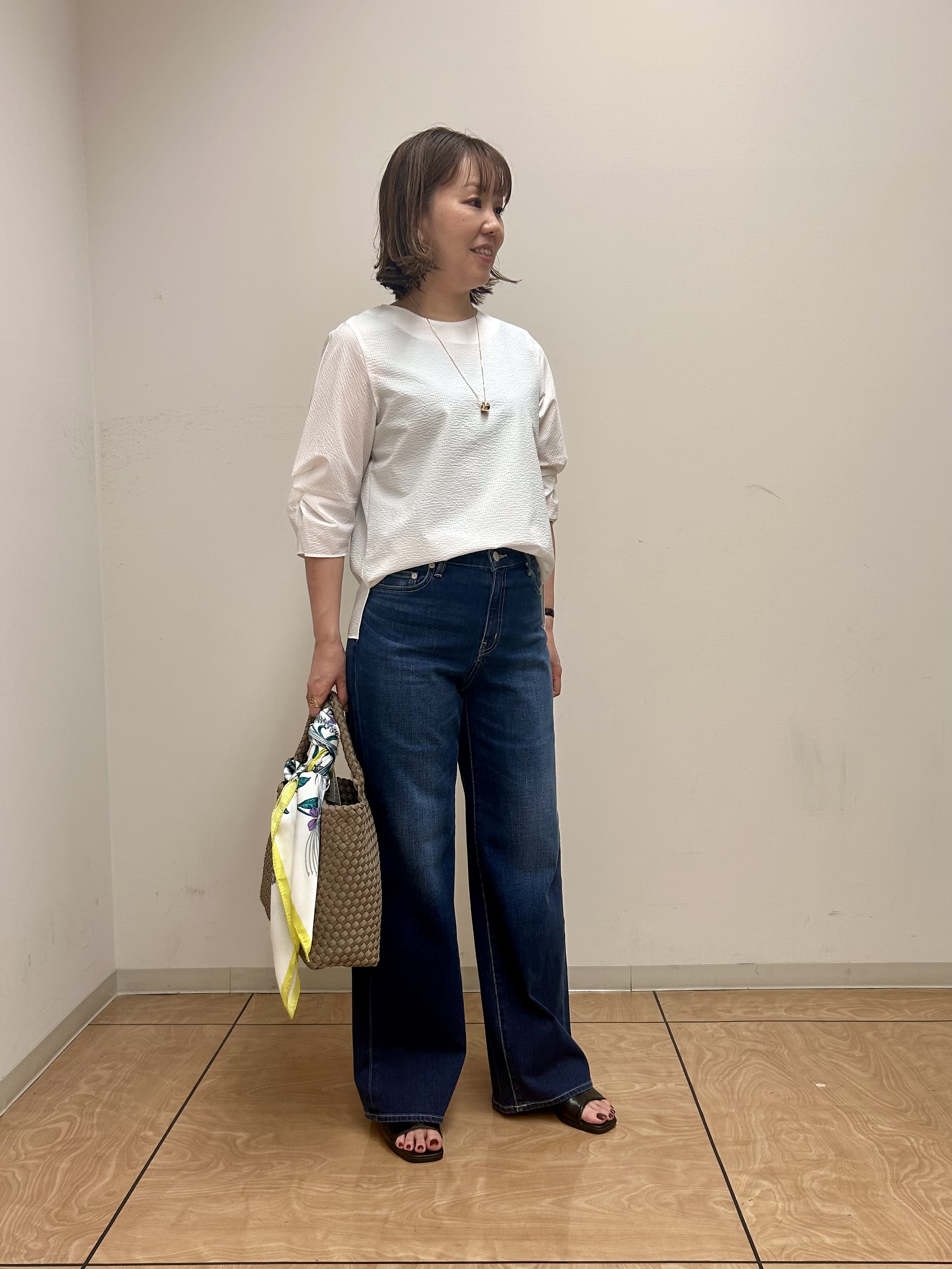 mariさんの「INDIVI｜【撥水／UVケア】ねじり袖サッカートップス」を使ったコーディネート