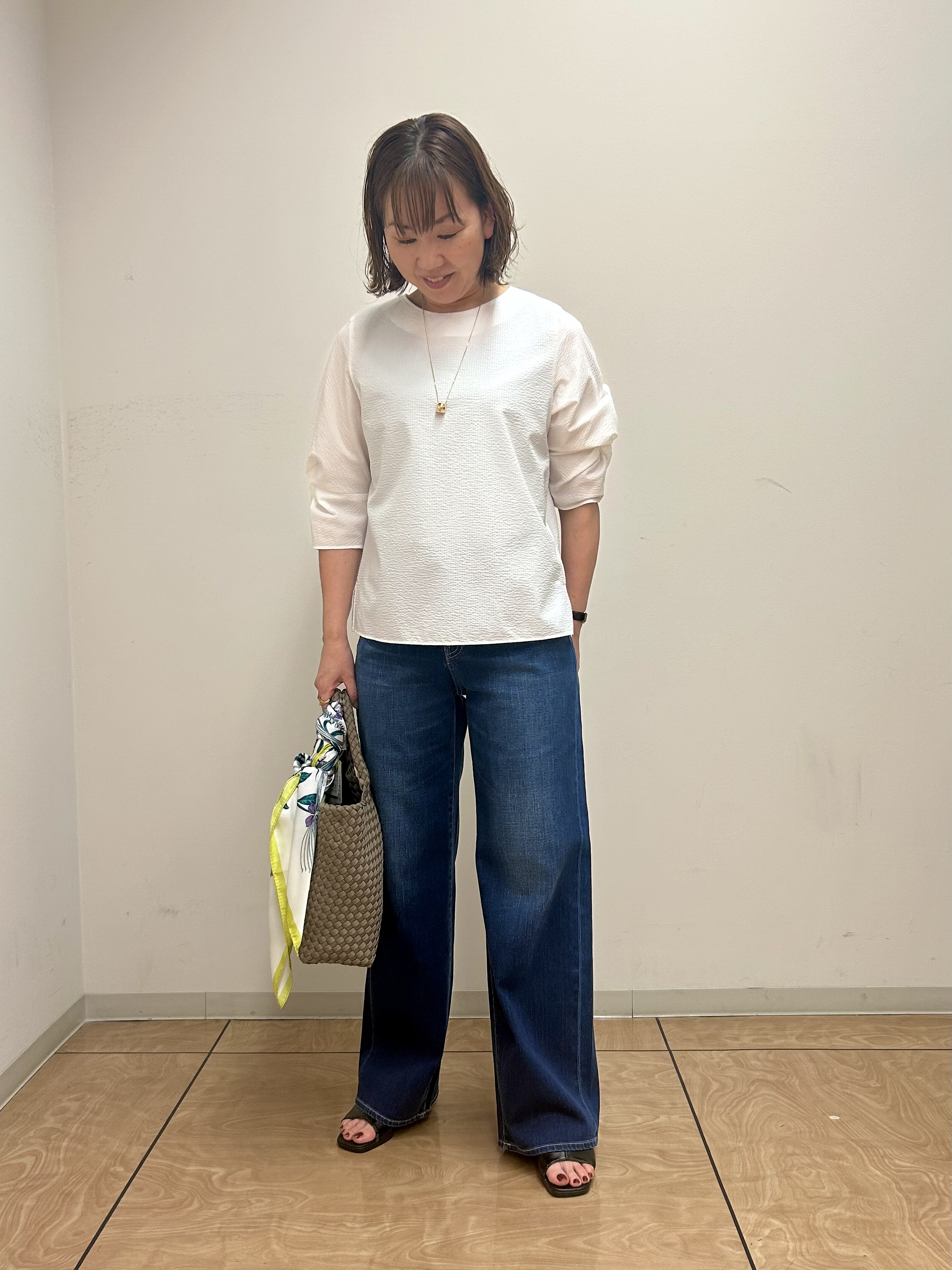 mariさんの「INDIVI｜【撥水／UVケア】ねじり袖サッカートップス」を使ったコーディネート