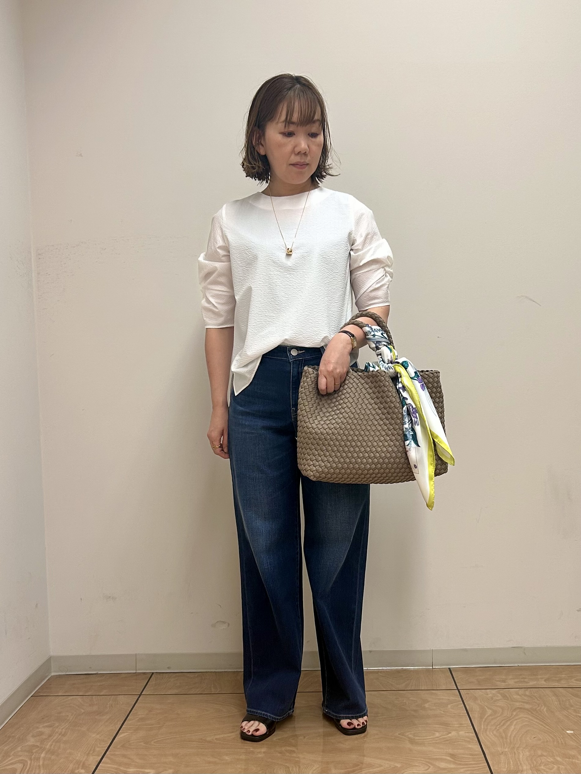 mariさんの「INDIVI｜【撥水／UVケア】ねじり袖サッカートップス」を使ったコーディネート