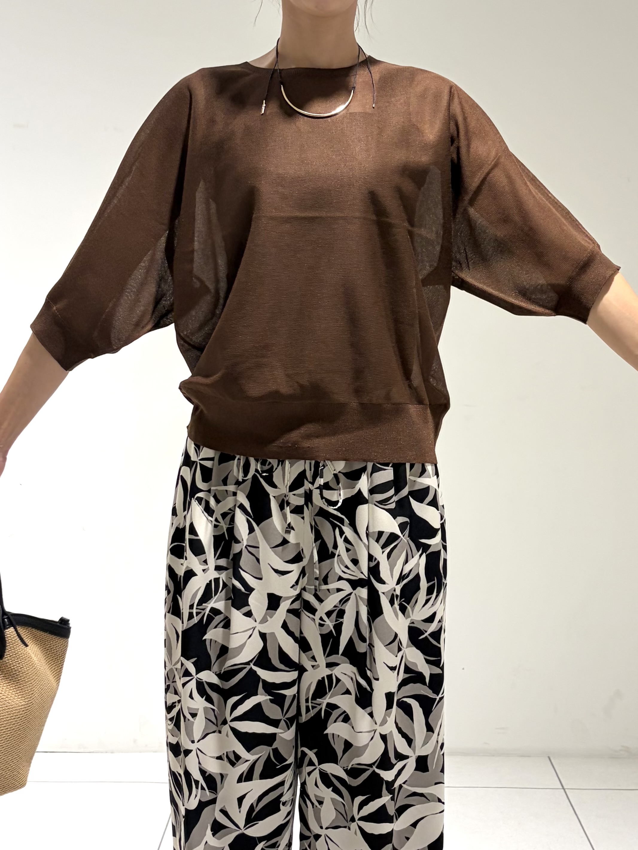 shioriさんの「INDIVI｜【体型カバー／洗える】シアードルマンニット」を使ったコーディネート