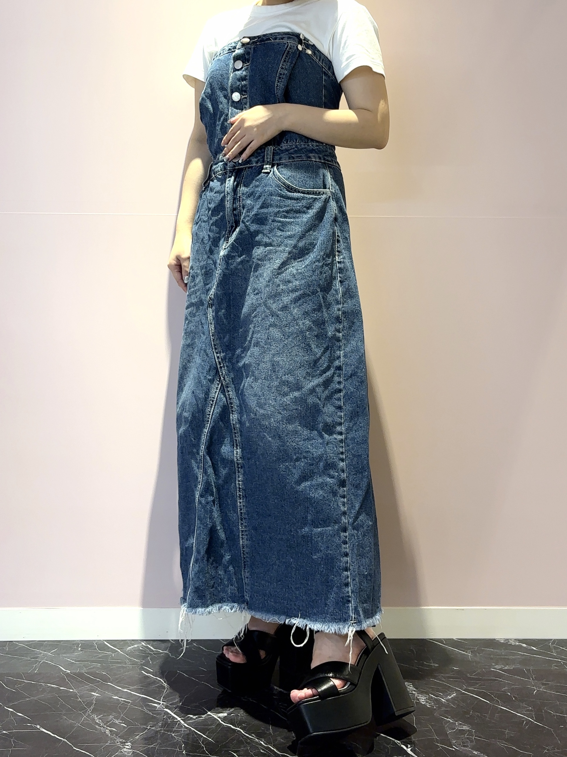 まっきーさんの「ESPERANZA｜ラク盛り厚底サンダルⅢ」を使ったコーディネート