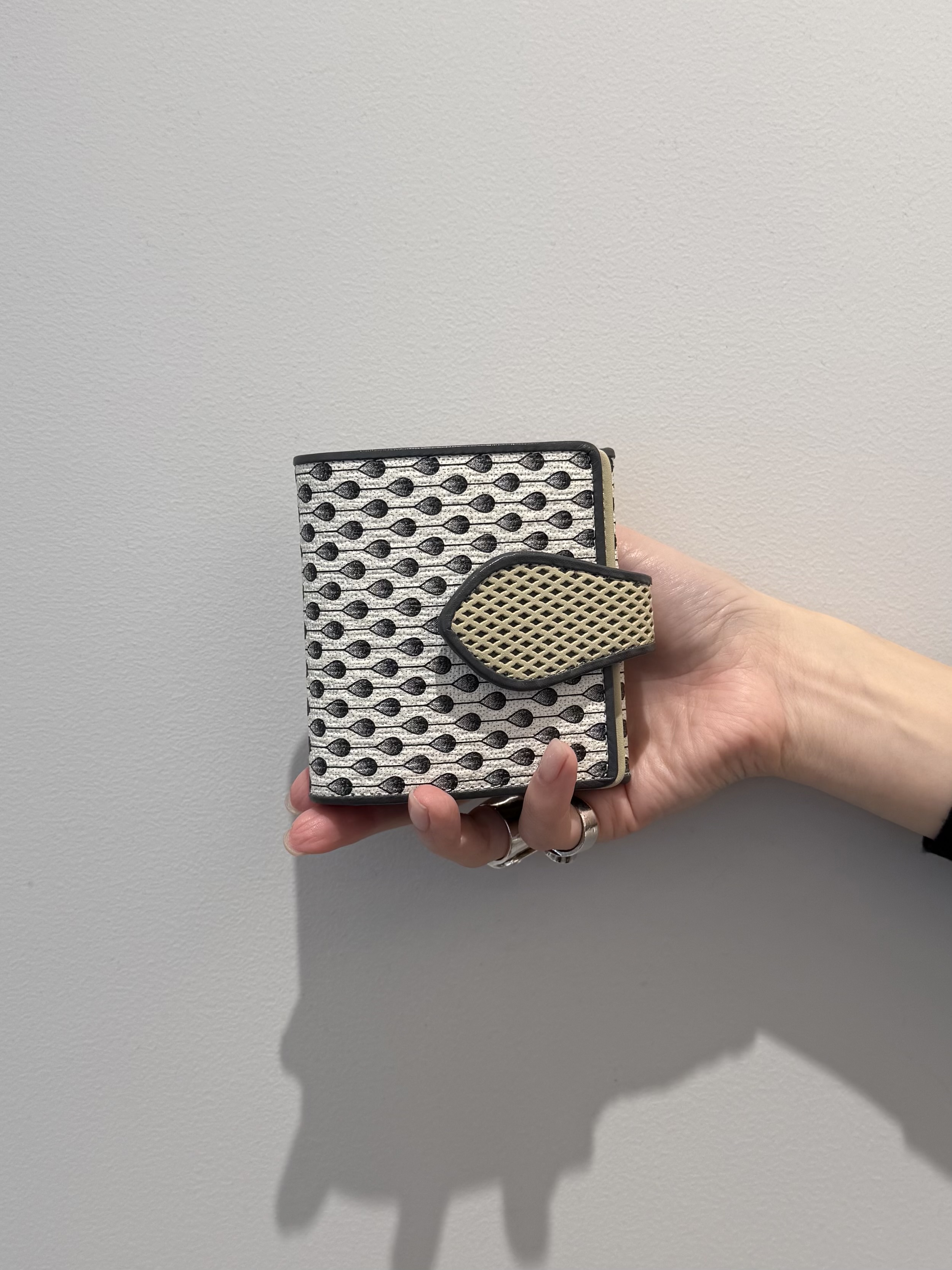 Kさんの「HIROKO HAYASHI｜STILLA（スティラ）小銭入れ」を使ったコーディネート