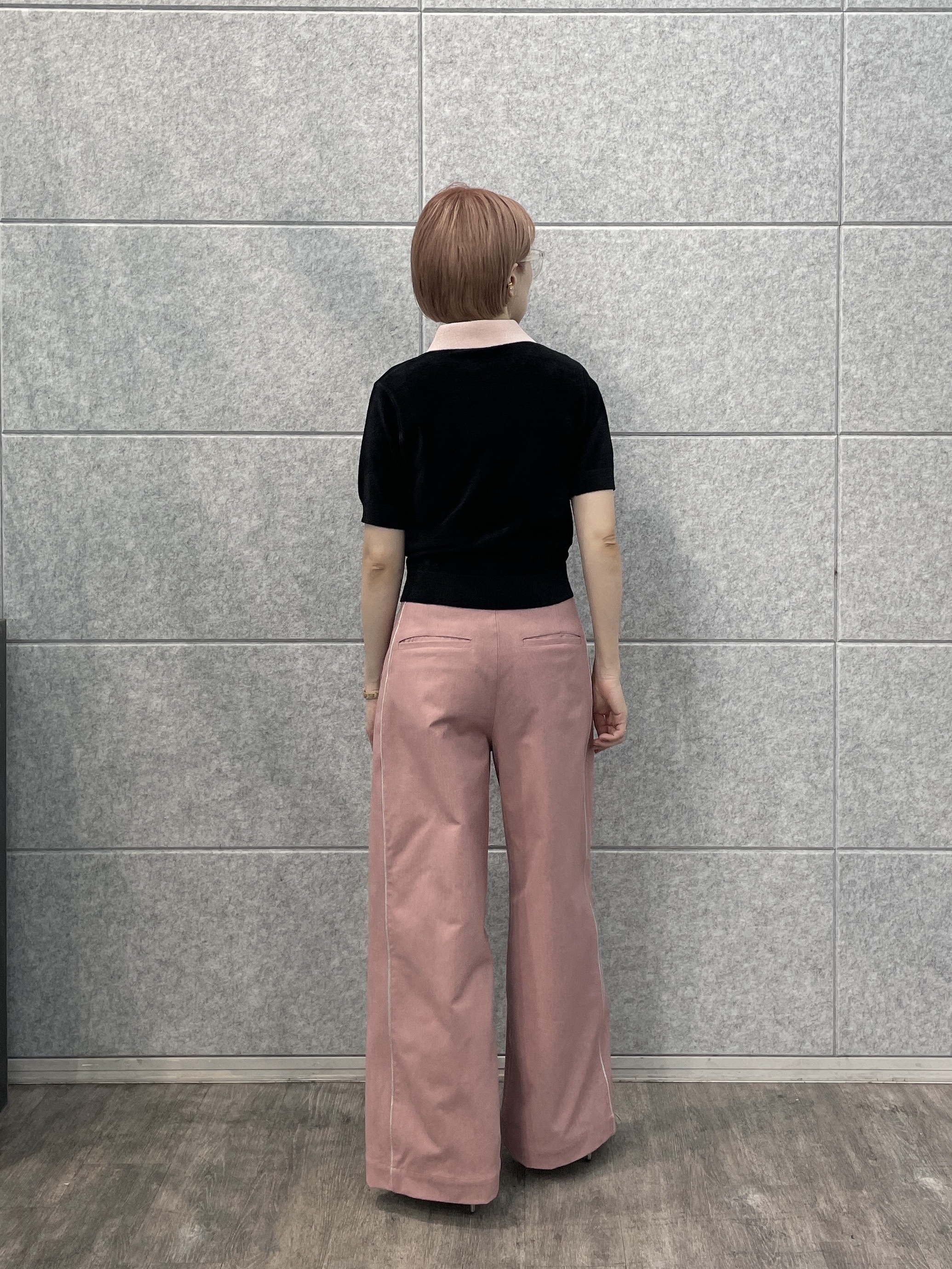 mikuさんの「INDIVI｜【MILLELA FIRENZE】スタッズ付き巾着レザーバッグ」を使ったコーディネート