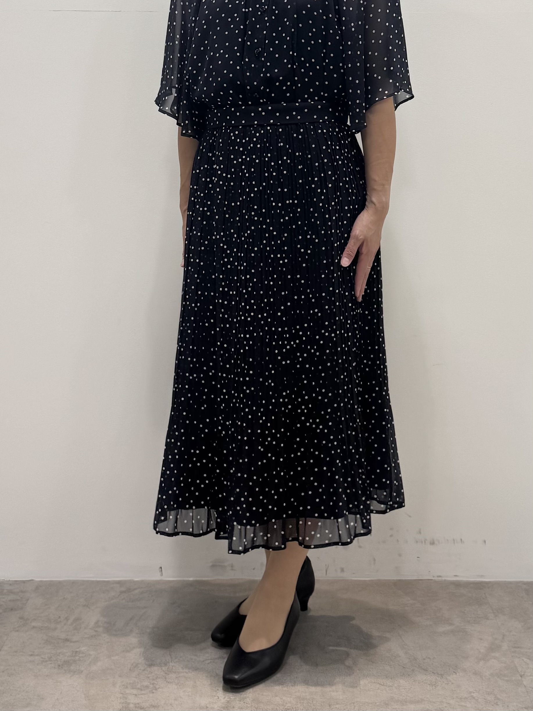 koyaさんの「Reflect｜【セットアップ／手洗い可】ドット柄シアーブラウス」を使ったコーディネート