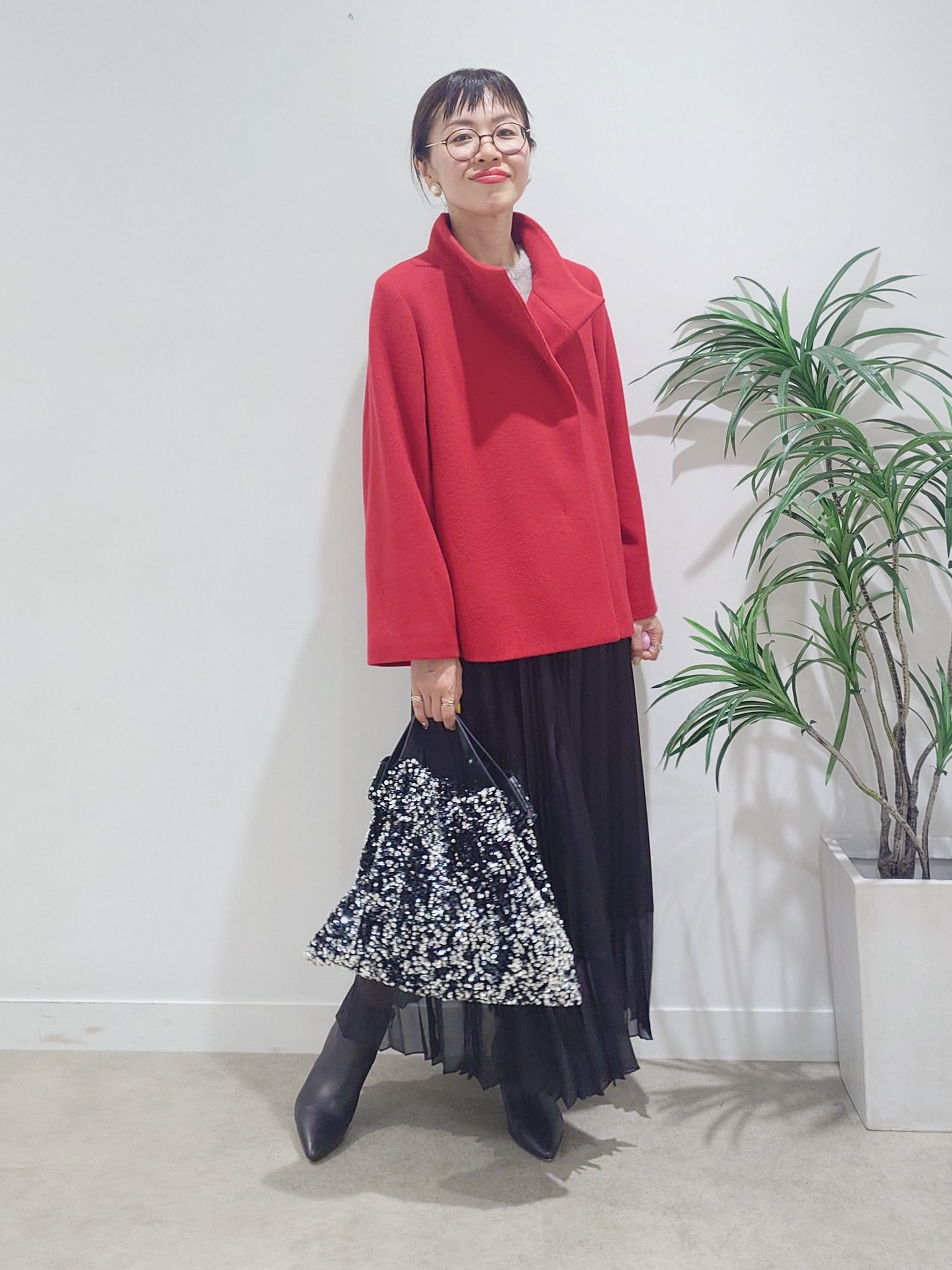 MUTSUKOさんの「UNTITLED｜スパンコールフラットトート」を使ったコーディネート