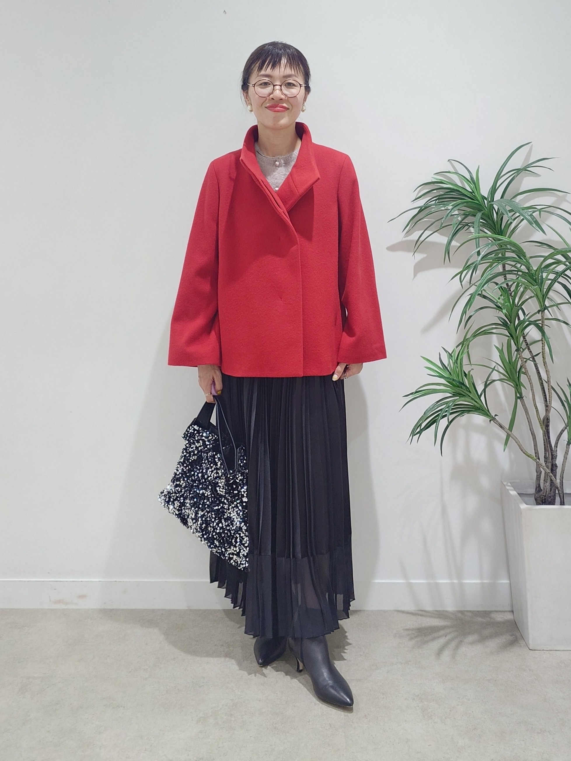 MUTSUKOさんの「UNTITLED｜スパンコールフラットトート」を使ったコーディネート