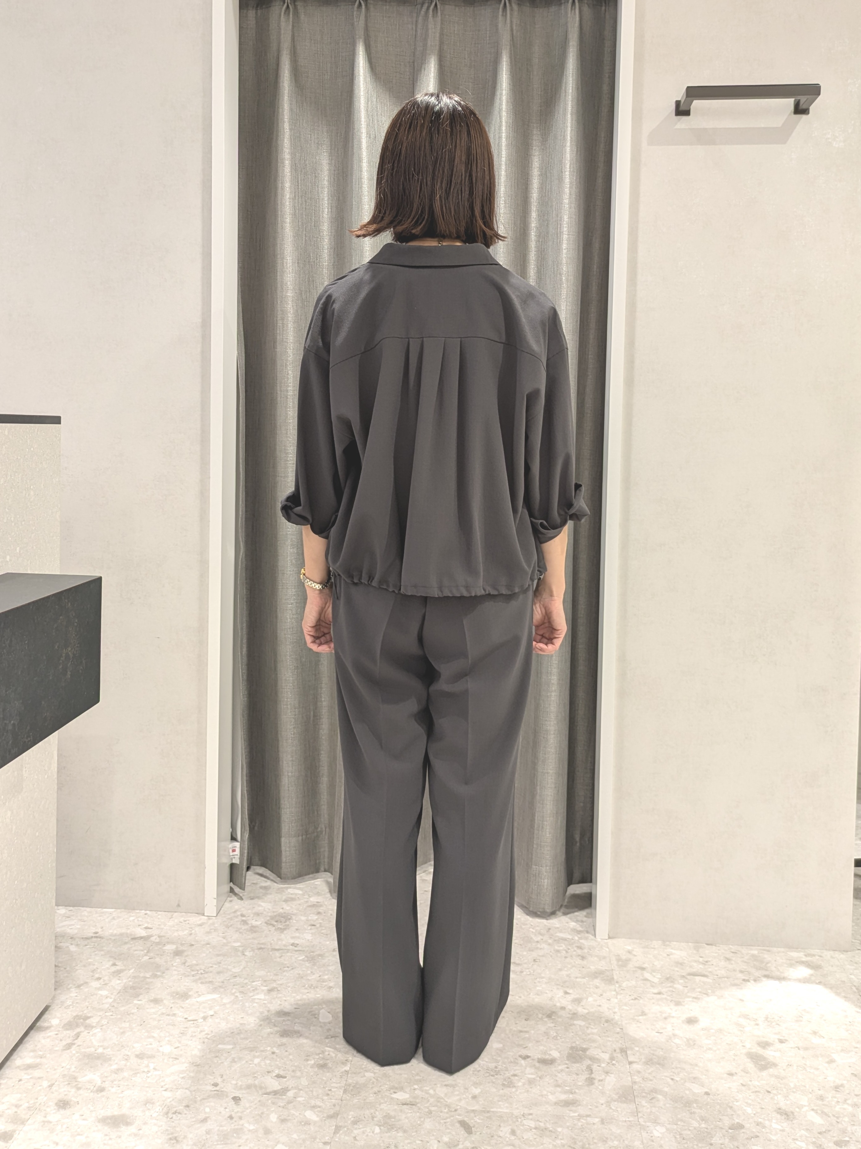yukariさんの「UNTITLED｜【セットアップ可/UVカット/接触冷感】エアリークールドロストシャツ」を使ったコーディネート