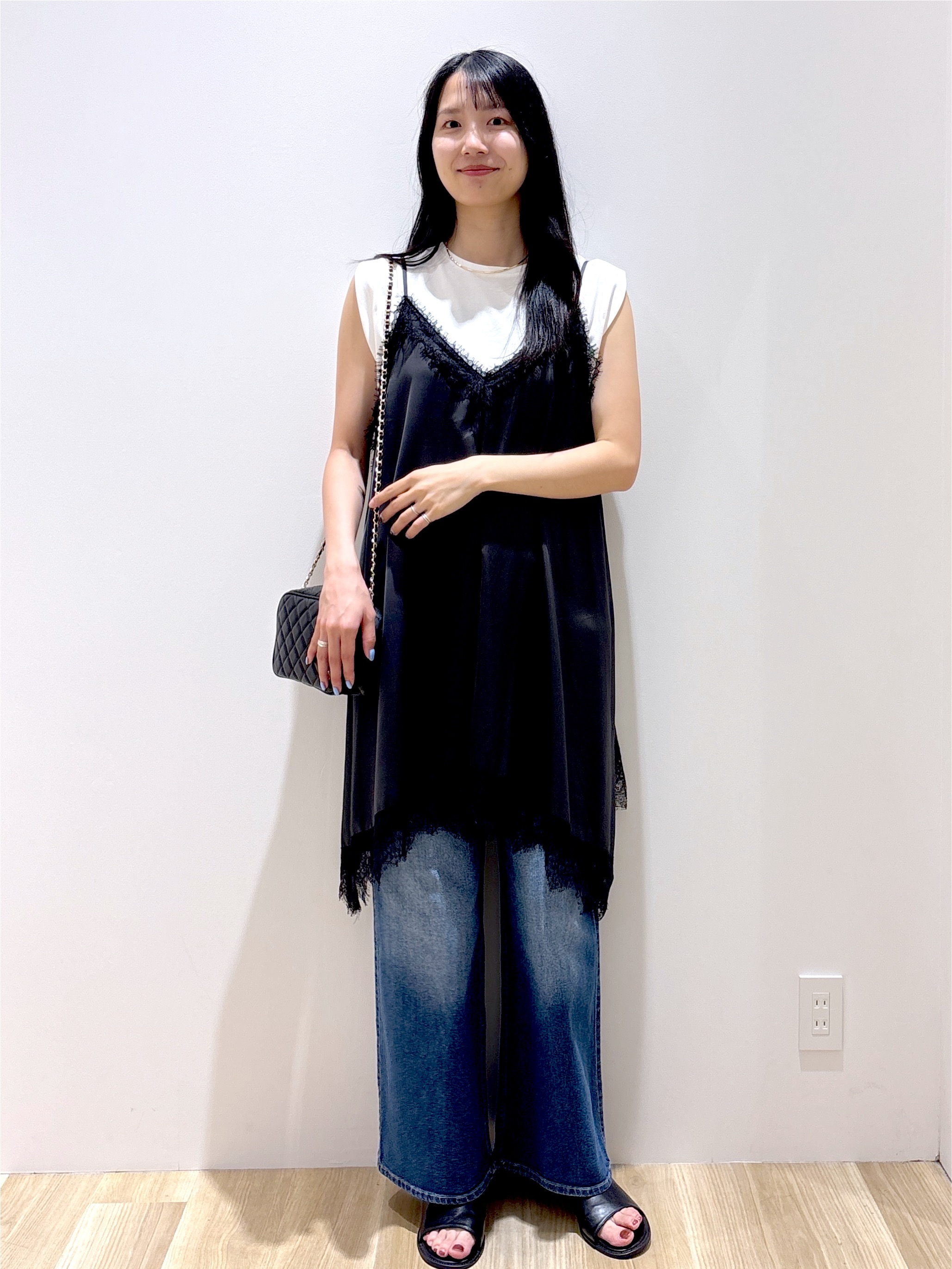 sachikoさんの「OPAQUE.CLIP｜サテンレース キャミワンピース【洗濯機OK】」を使ったコーディネート