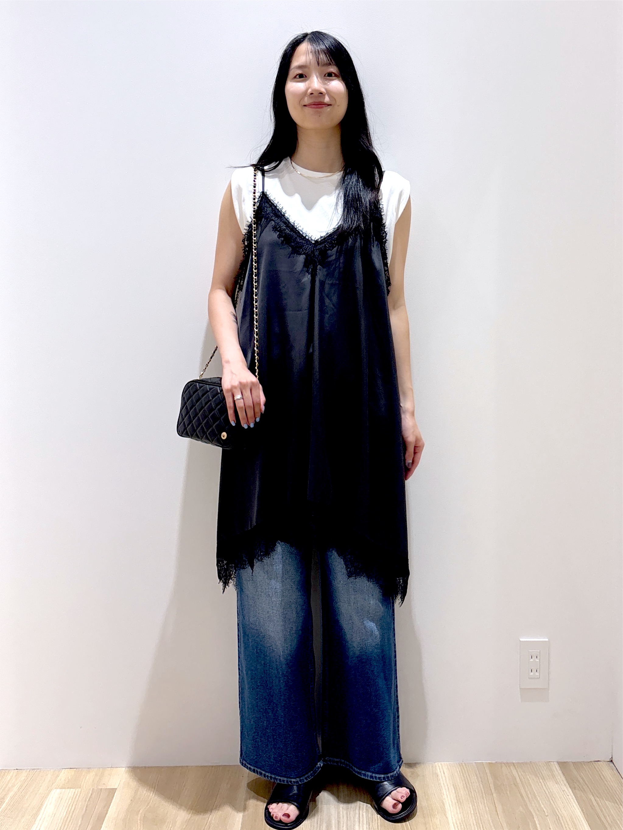 sachikoさんの「OPAQUE.CLIP｜サテンレース キャミワンピース【洗濯機OK】」を使ったコーディネート