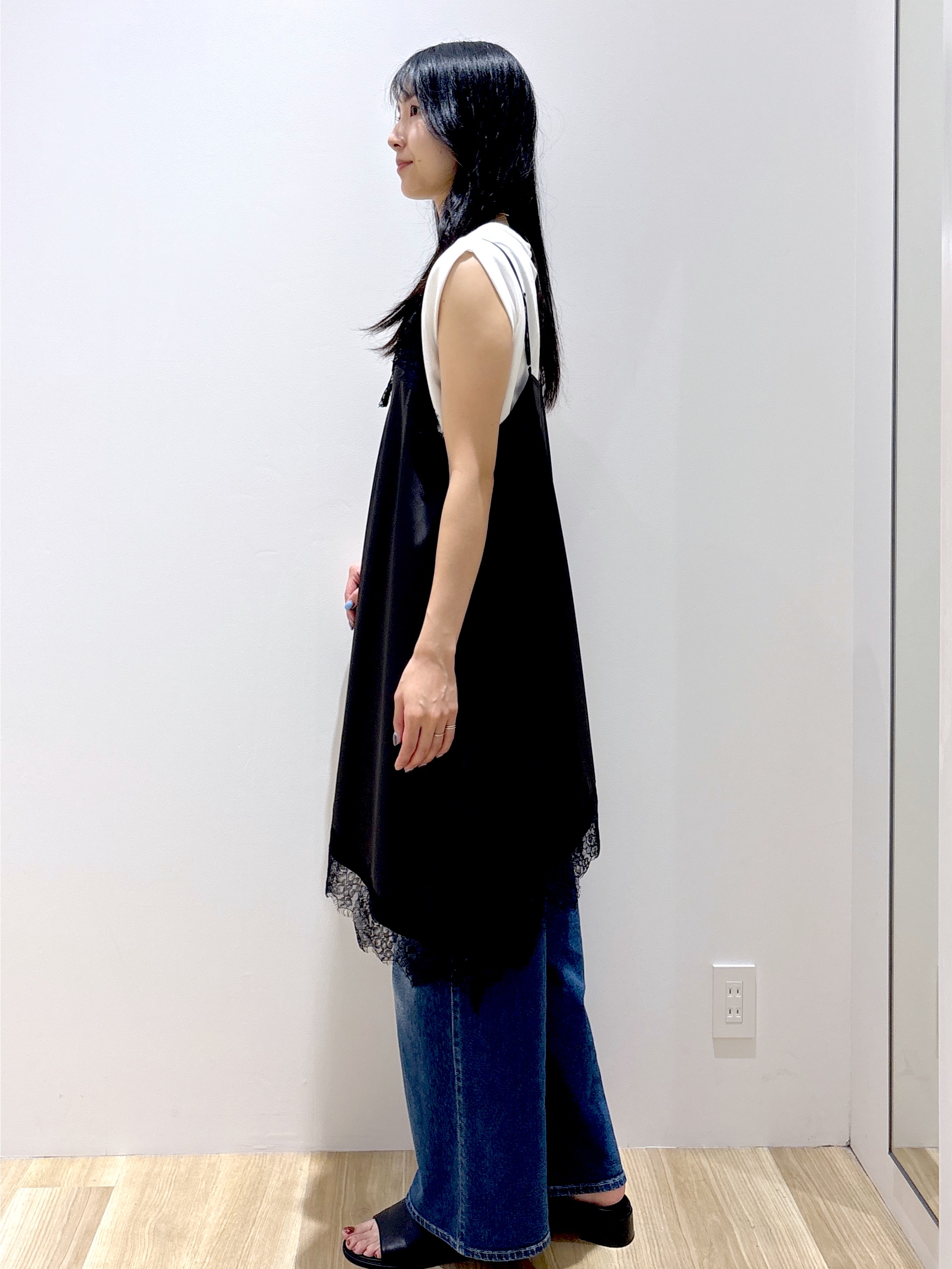 sachikoさんの「OPAQUE.CLIP｜サテンレース キャミワンピース【洗濯機OK】」を使ったコーディネート