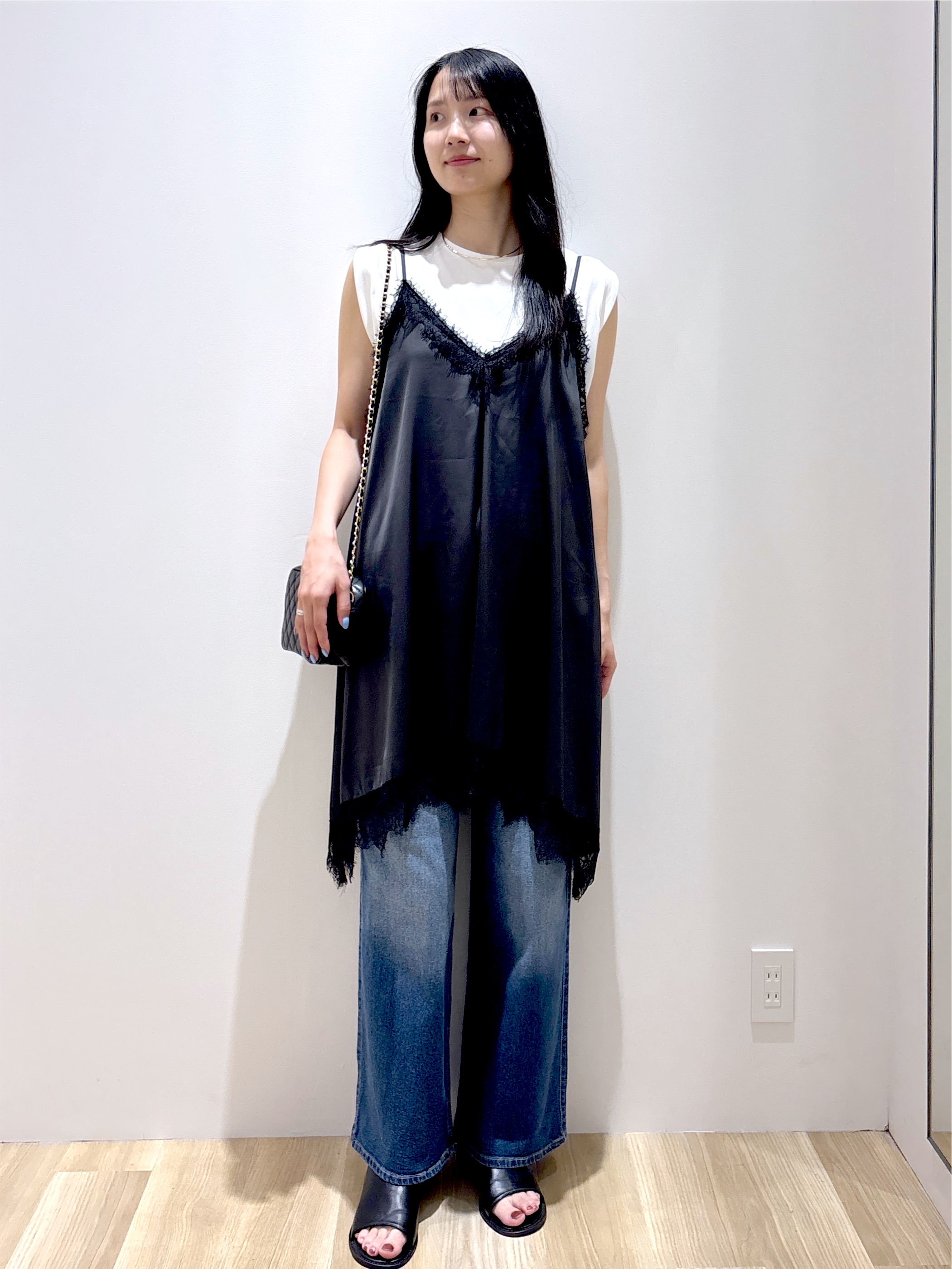 sachikoさんの「OPAQUE.CLIP｜サテンレース キャミワンピース【洗濯機OK】」を使ったコーディネート