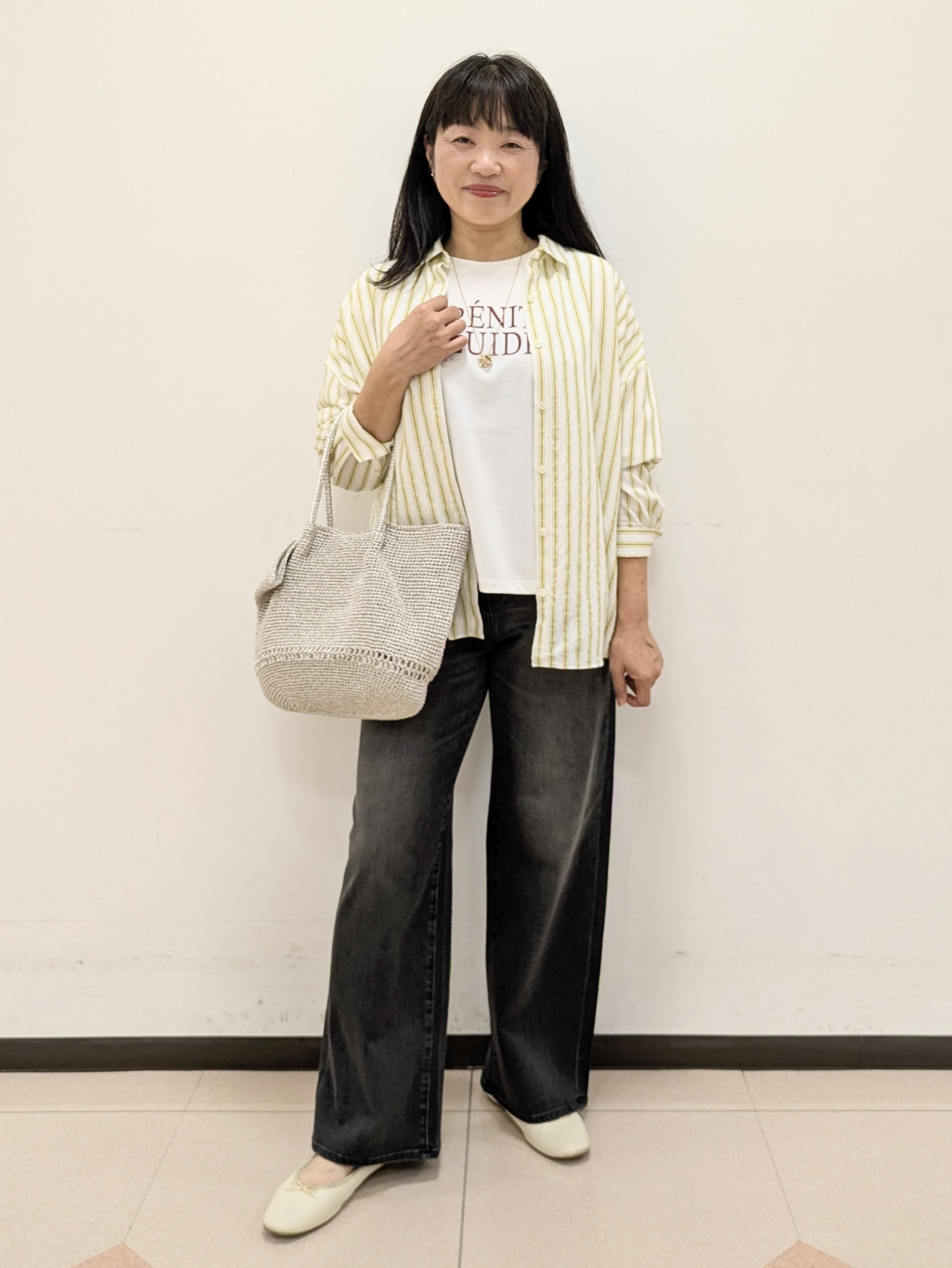 ともさんの「UNTITLED｜ストライプシャツ」を使ったコーディネート