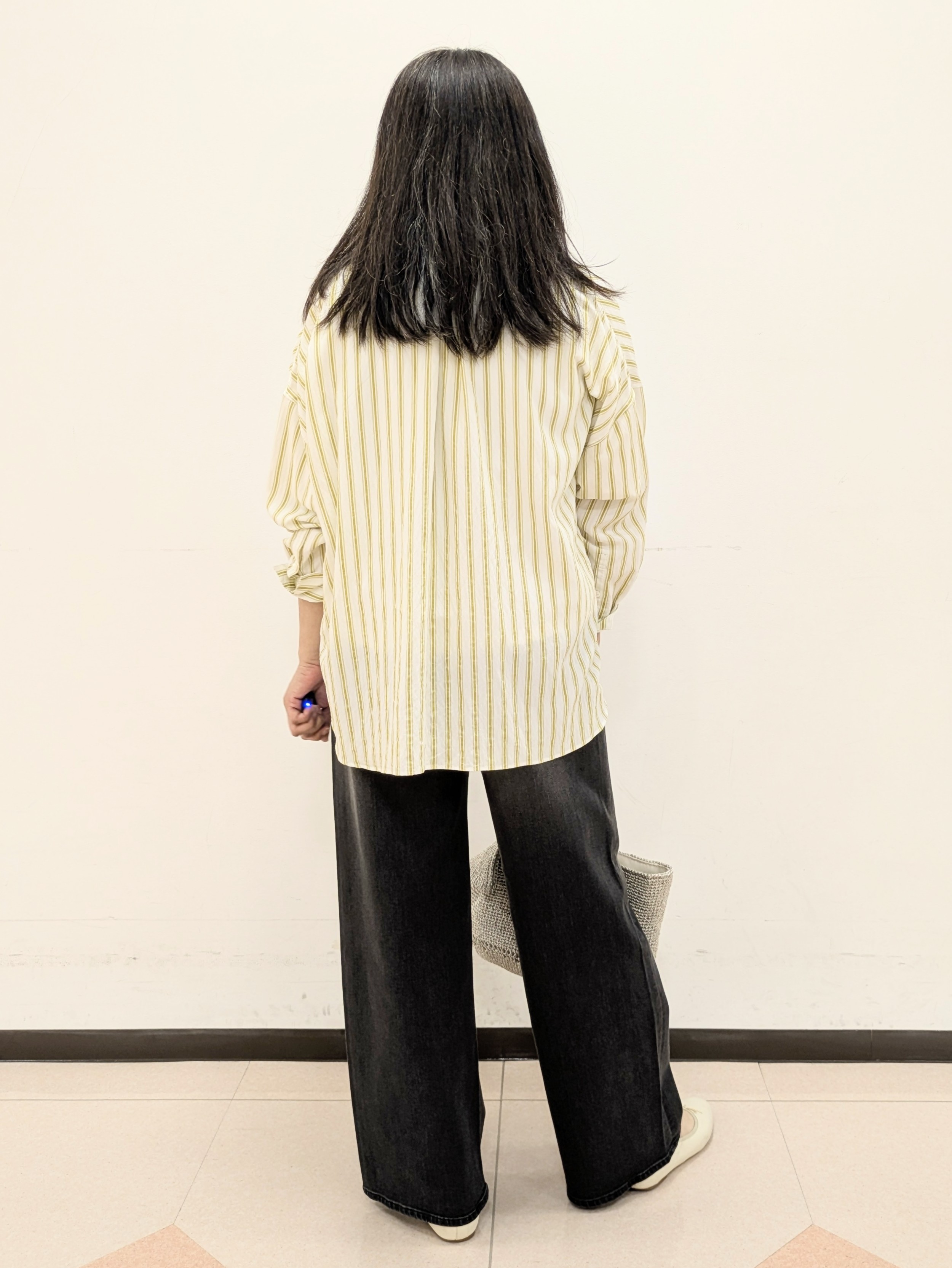ともさんの「UNTITLED｜ストライプシャツ」を使ったコーディネート