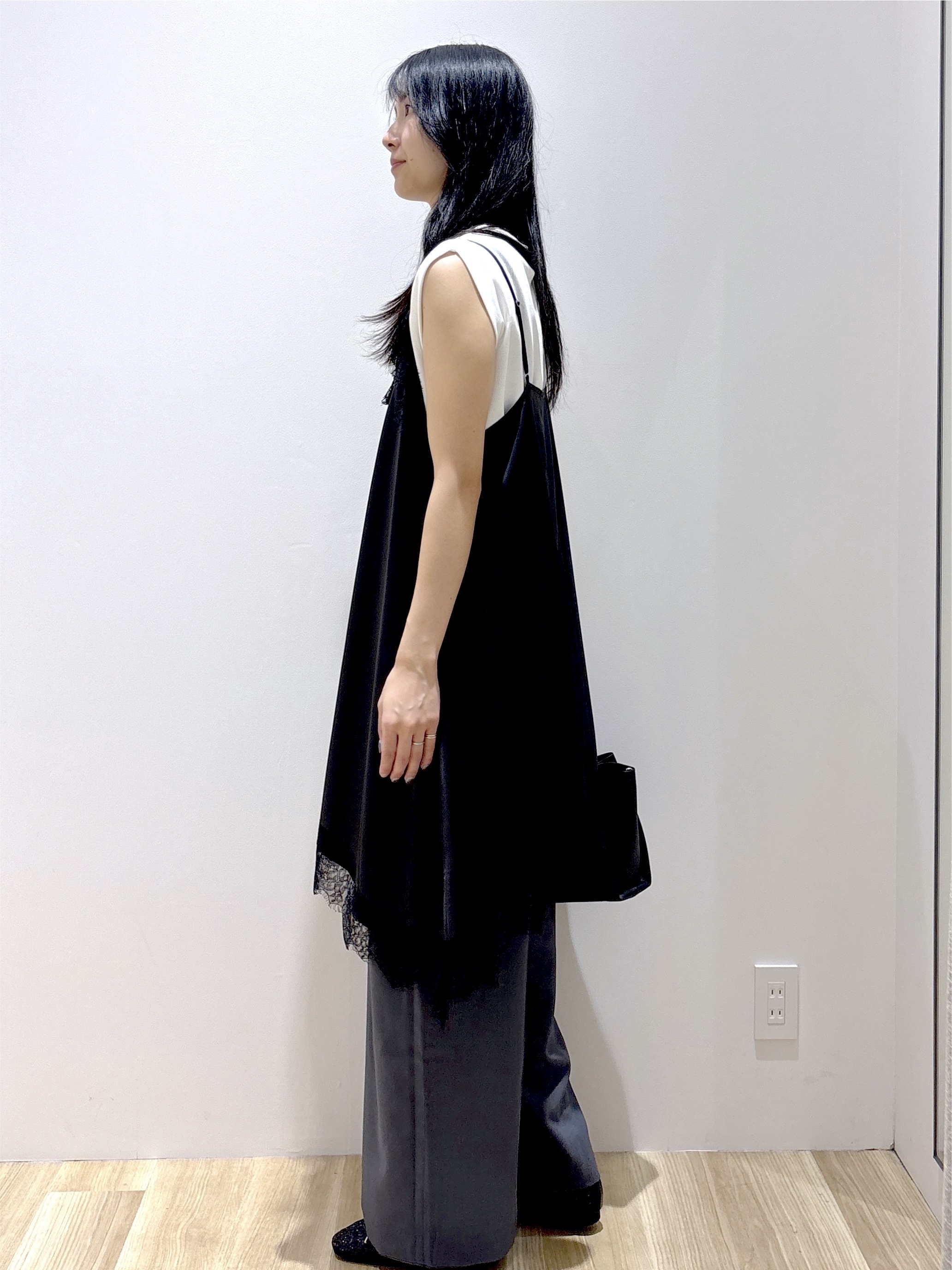 sachikoさんの「OPAQUE.CLIP｜サテンレース キャミワンピース【洗濯機OK】」を使ったコーディネート
