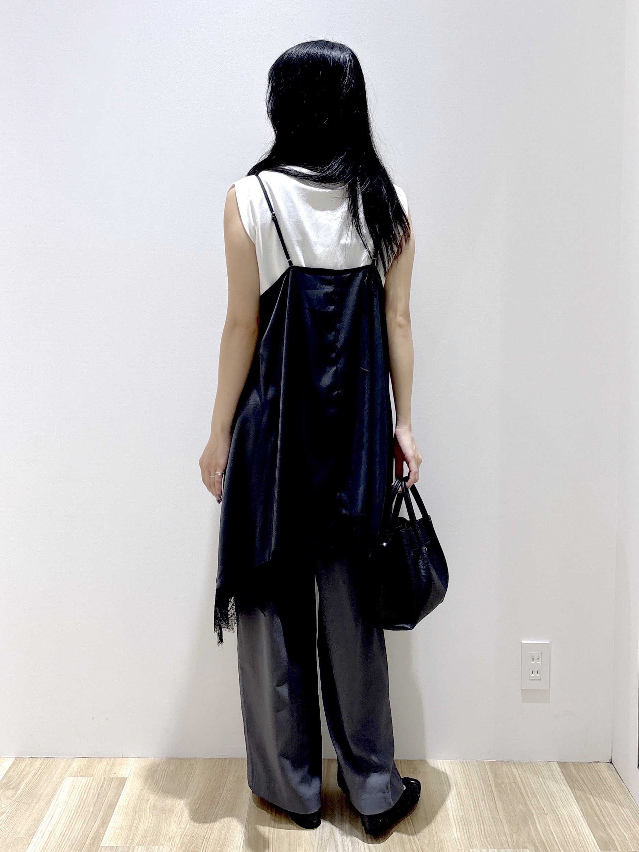 sachikoさんの「OPAQUE.CLIP｜サテンレース キャミワンピース【洗濯機OK】」を使ったコーディネート