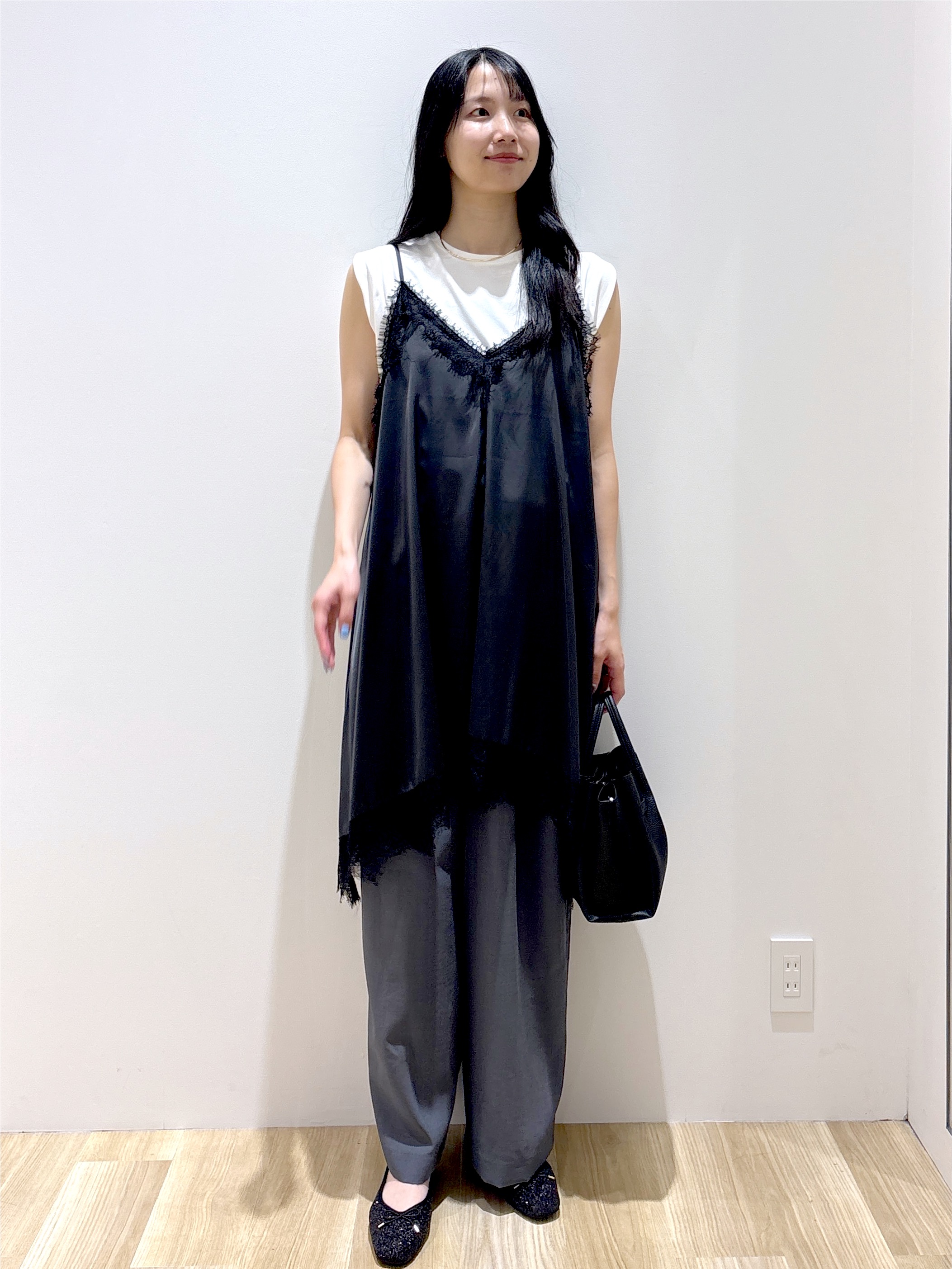 sachikoさんの「OPAQUE.CLIP｜サテンレース キャミワンピース【洗濯機OK】」を使ったコーディネート