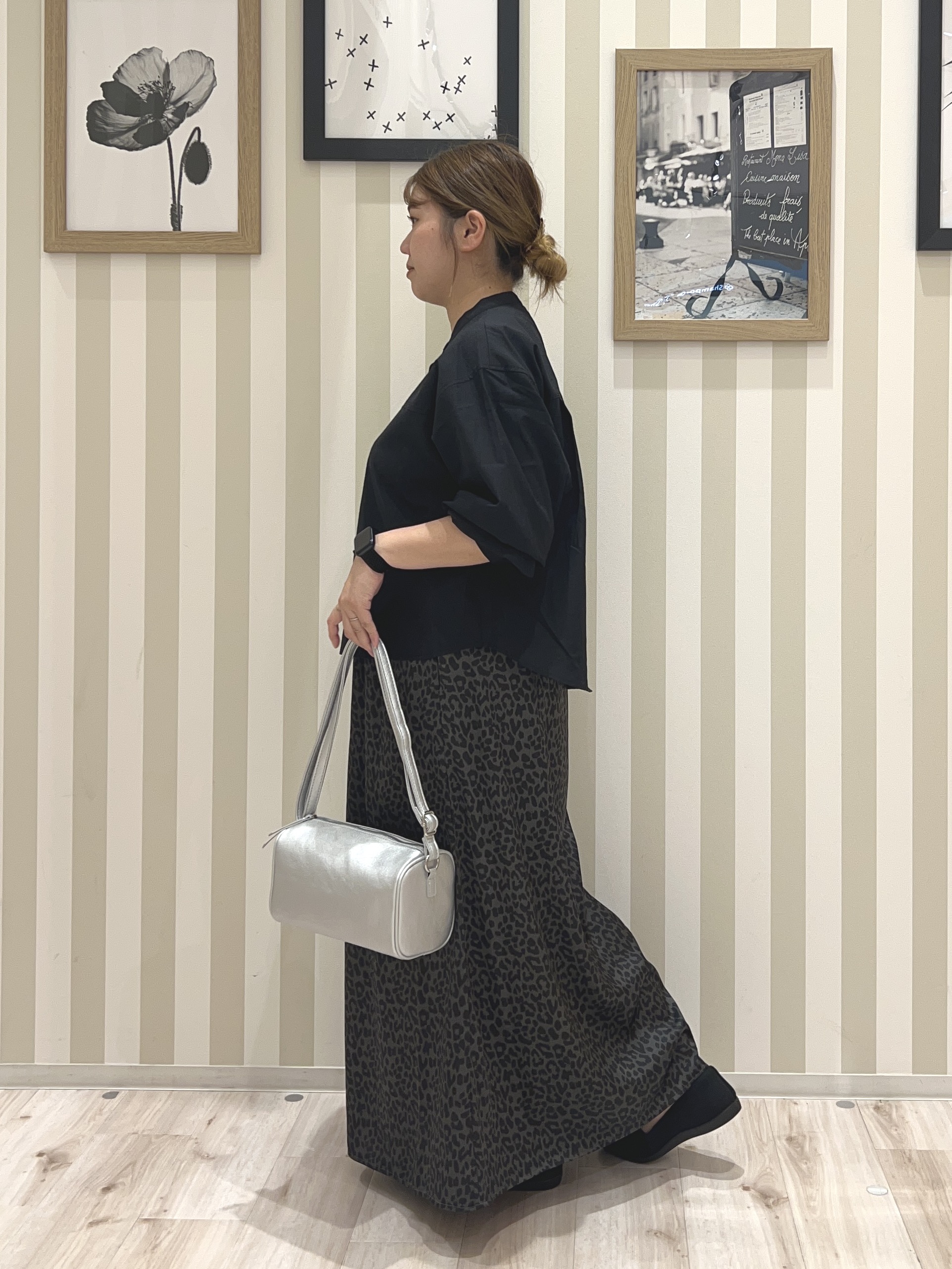 mさんの「SHOO･LA･RUE｜【通気性〇/S-LL/洗濯機可】さらりと心地よい。ノーカラーシャツ」を使ったコーディネート