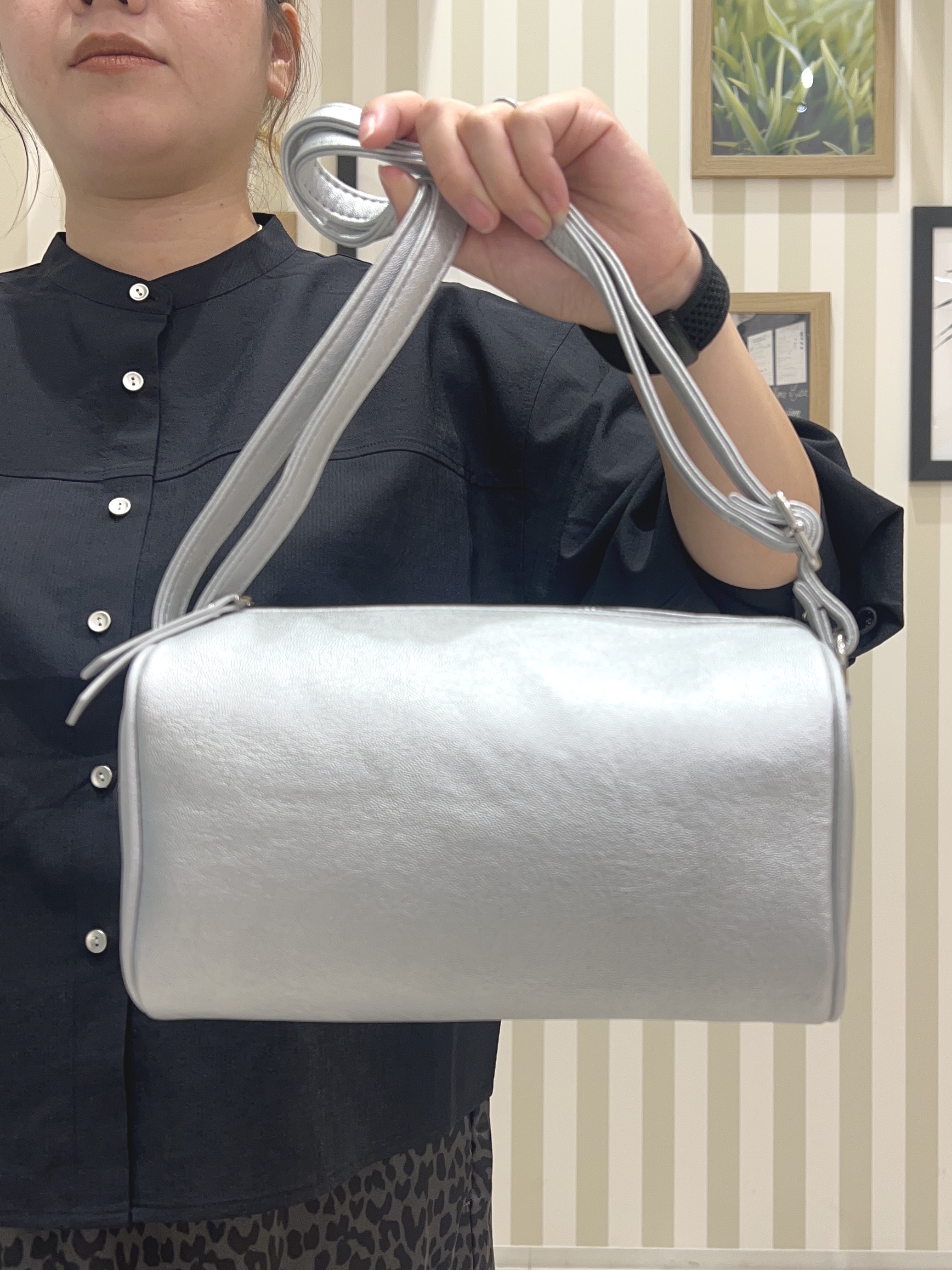 mさんの「SHOO･LA･RUE｜【通気性〇/S-LL/洗濯機可】さらりと心地よい。ノーカラーシャツ」を使ったコーディネート