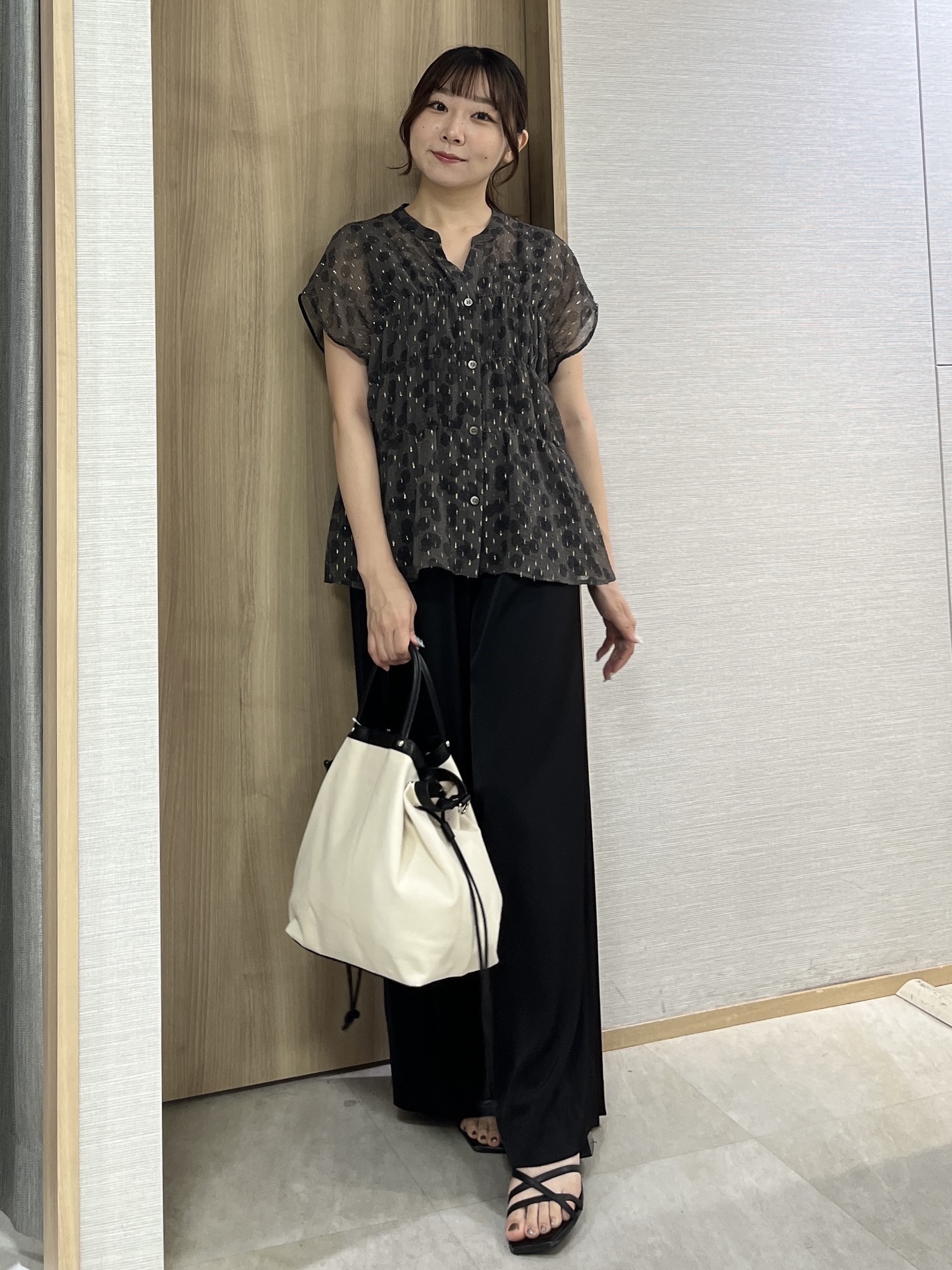 KAHOさんの「UNTITLED｜ヴィンテージドットブラウス」を使ったコーディネート