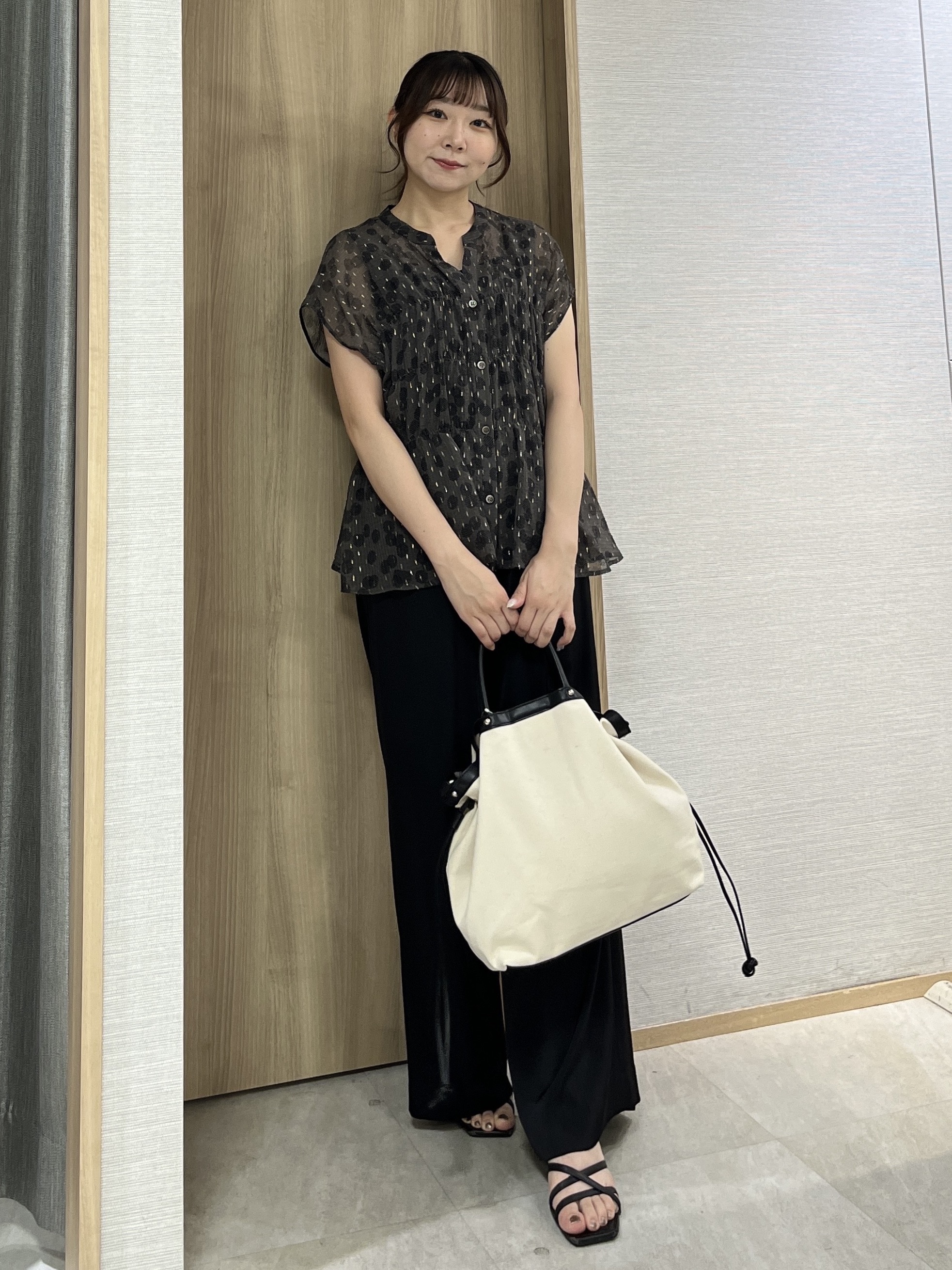 KAHOさんの「UNTITLED｜ヴィンテージドットブラウス」を使ったコーディネート