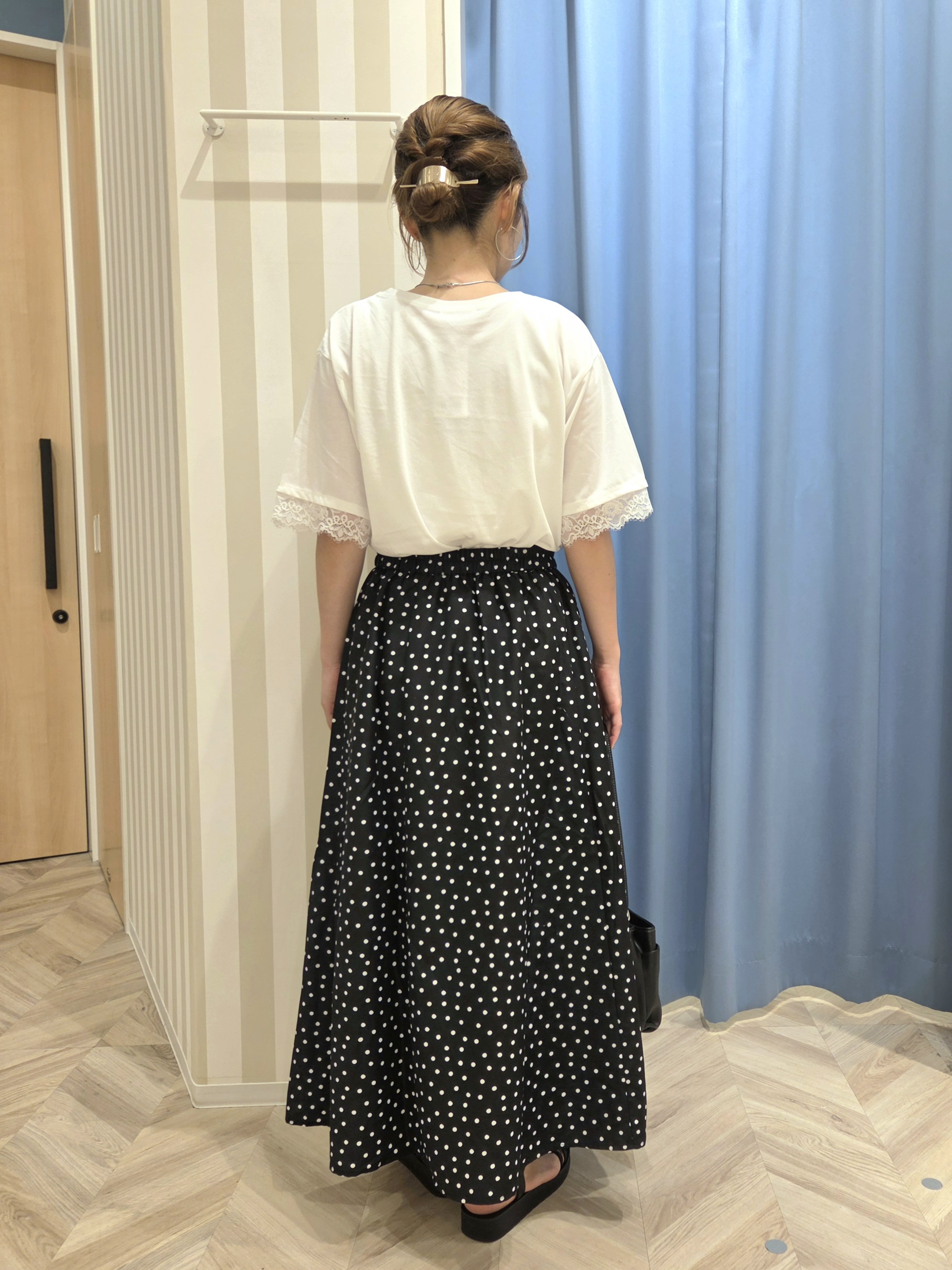 Ikumiさんの「SHOO･LA･RUE｜【ひんやり/UV/S-LL】柄アソート お袖レースが旬顔 上品に決まる大人Tシャツ」を使ったコーディネート