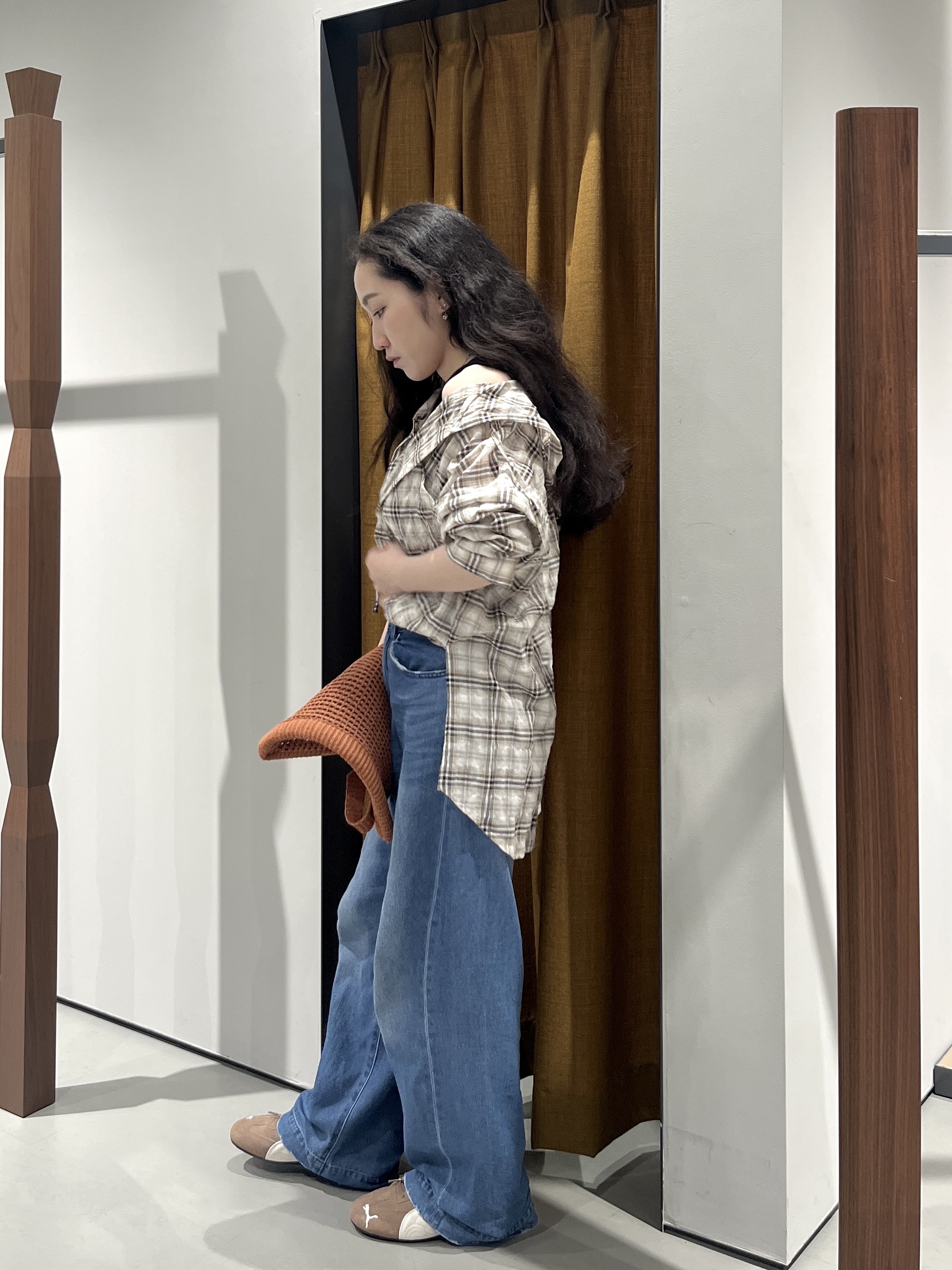 Uminoさんの「INDIVI｜フード付 シアーチェックシャツ」を使ったコーディネート