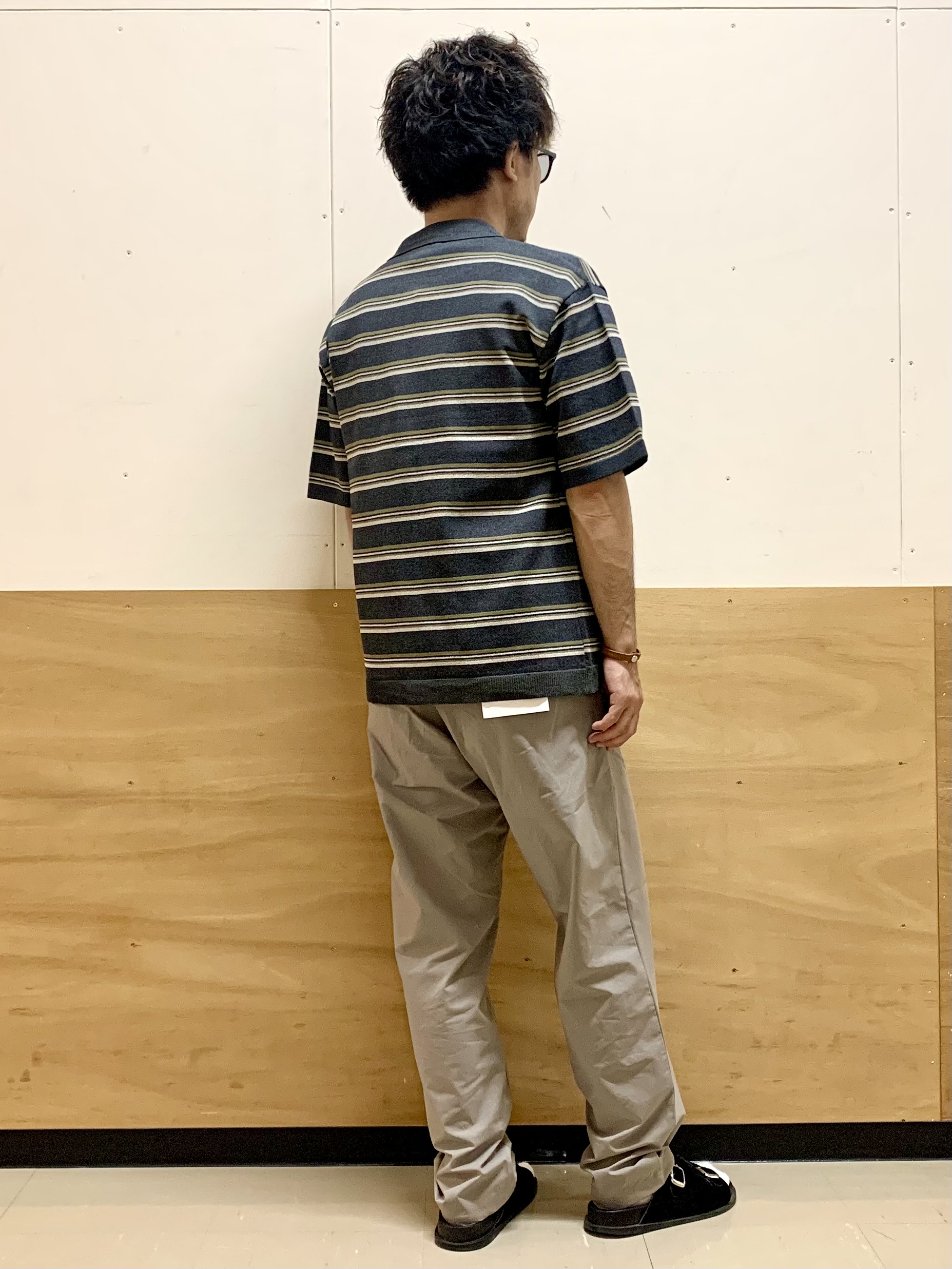 MATUさんの「THE SHOP TK｜【抗菌防臭／UVカット／洗濯機OK】和紙混 半袖ニットシャツ」を使ったコーディネート